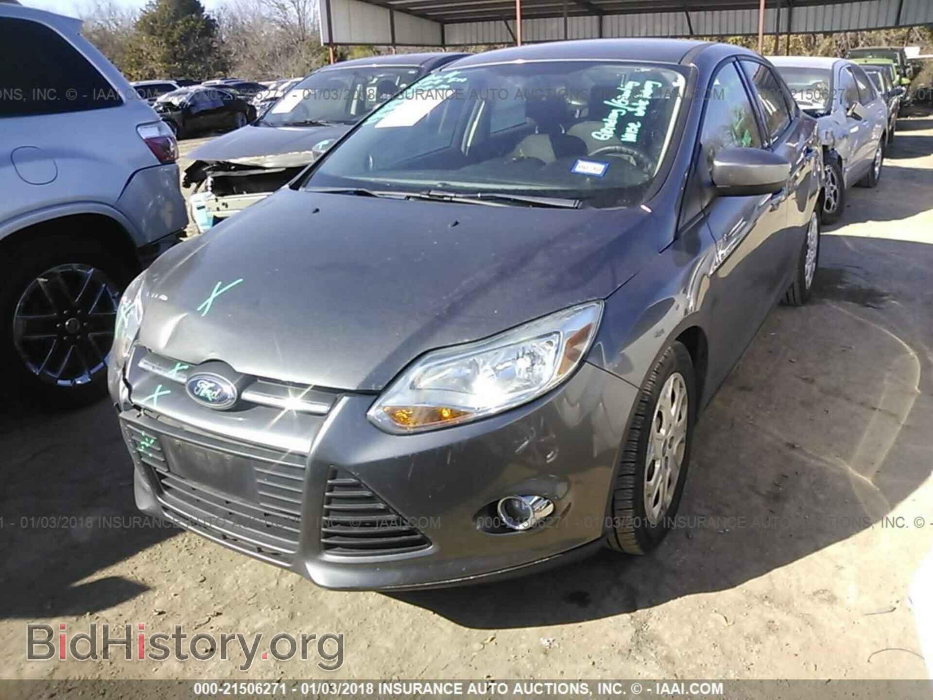2012 Ford Focus - VIN: 1FAHP3F29CL365150 - Photo 2