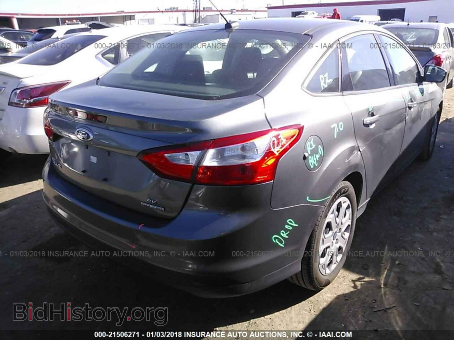 2012 Ford Focus - VIN: 1FAHP3F29CL365150 - Photo 4