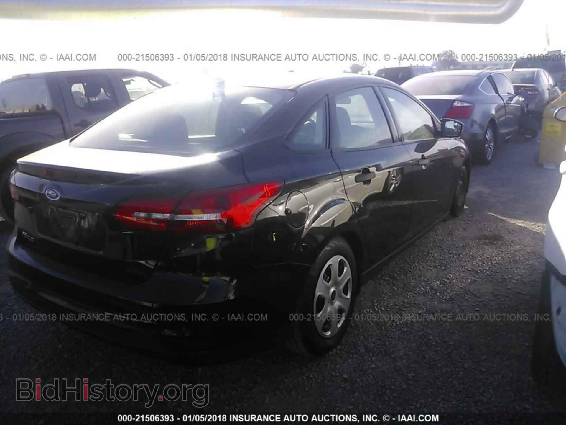 2016 Ford Focus - VIN: 1FADP3E22GL395676 - Фото 4