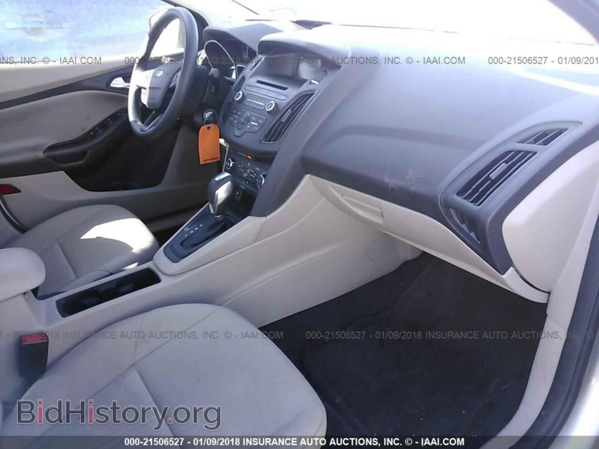 2016 Ford Focus - VIN: 1FADP3F28GL360865 - Фото 5