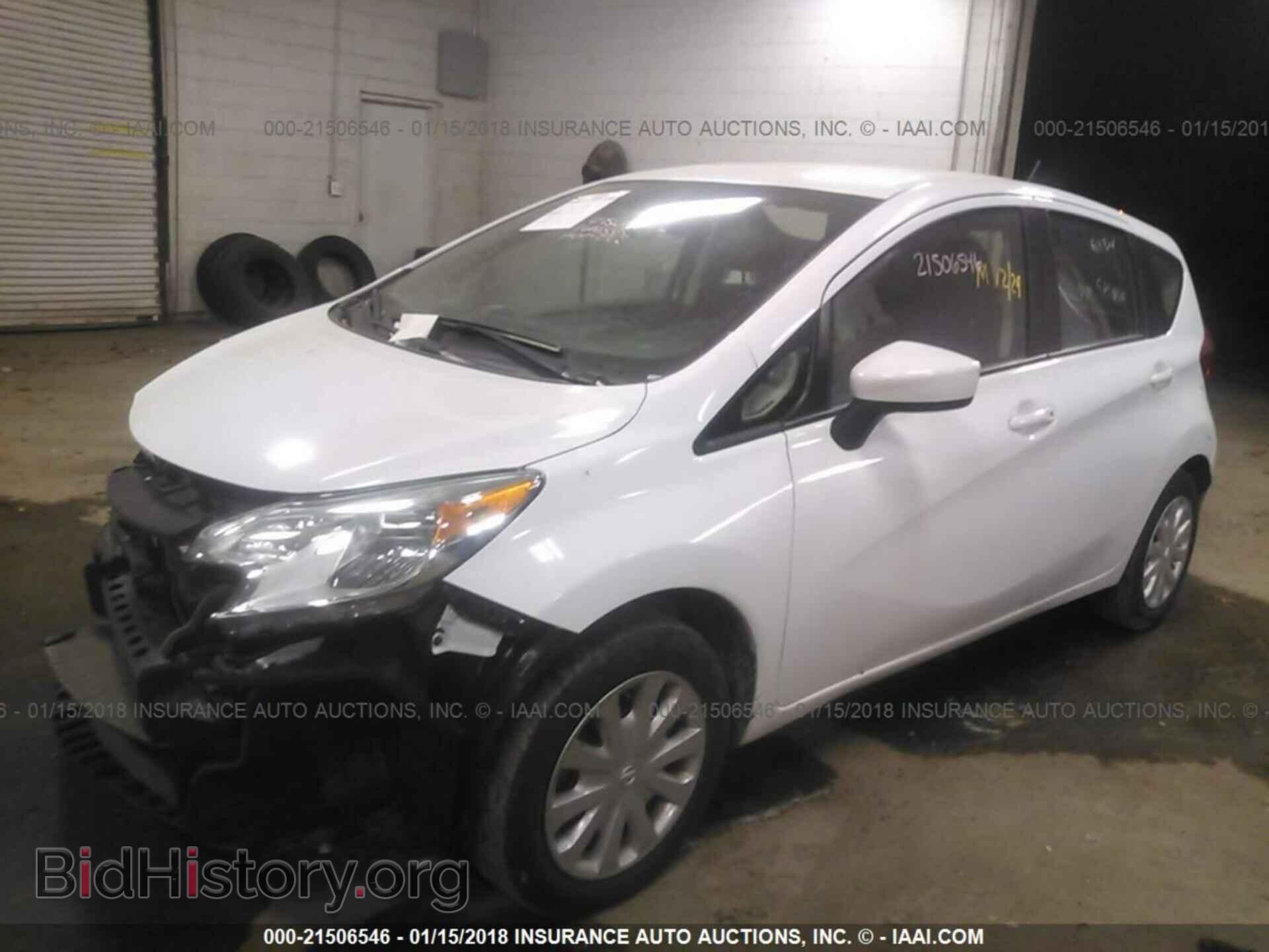 2016 Nissan Versa note - VIN: 3N1CE2CP6GL402172 - Фото 2