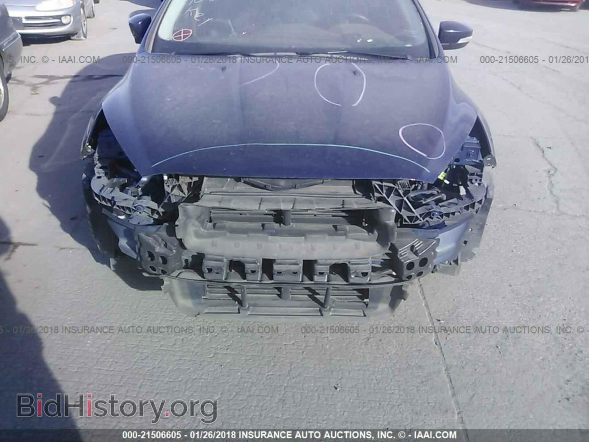 2016 Ford Focus - VIN: 1FADP3F2XGL307634 - Photo 6