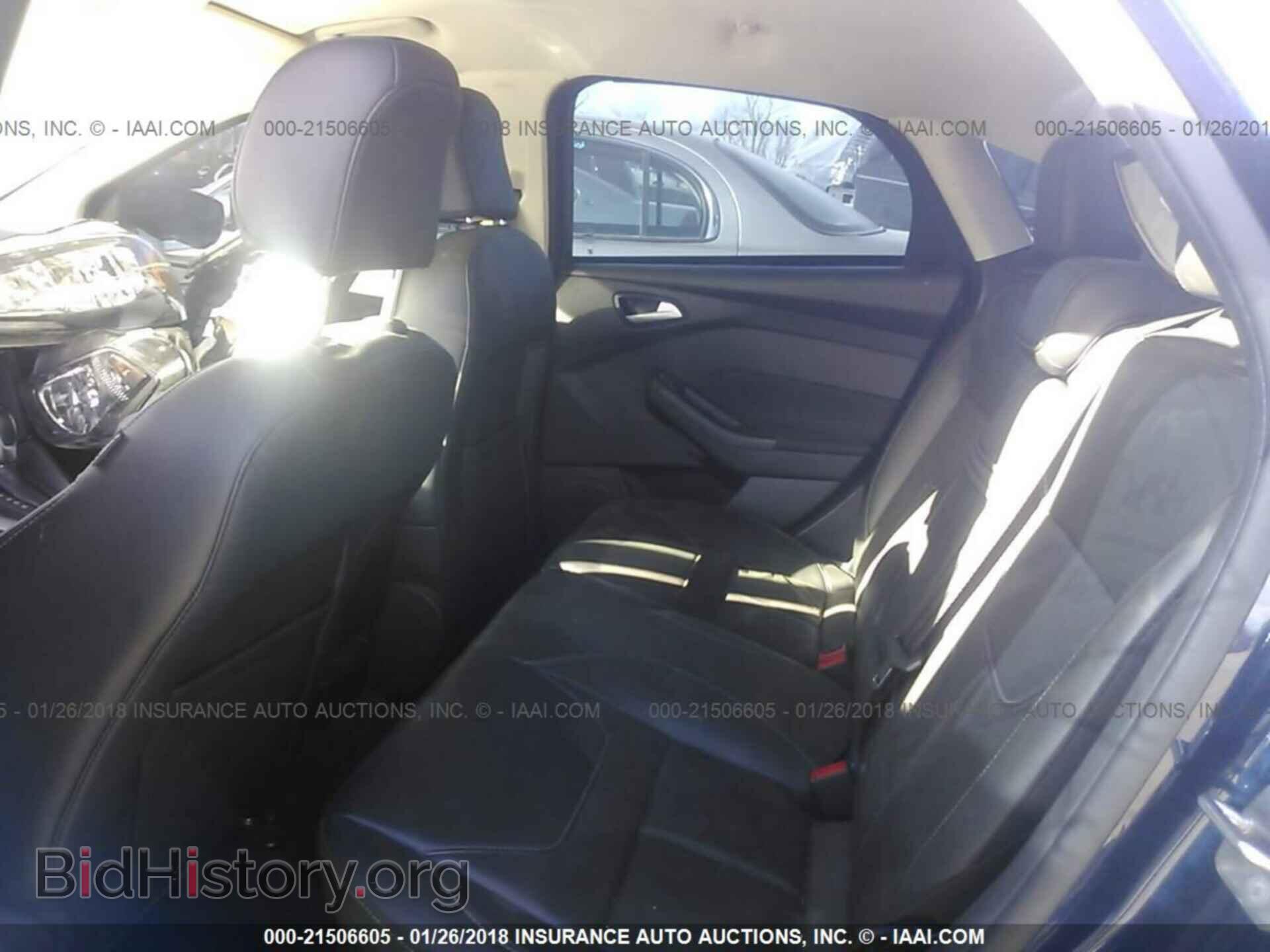 2016 Ford Focus - VIN: 1FADP3F2XGL307634 - Photo 8