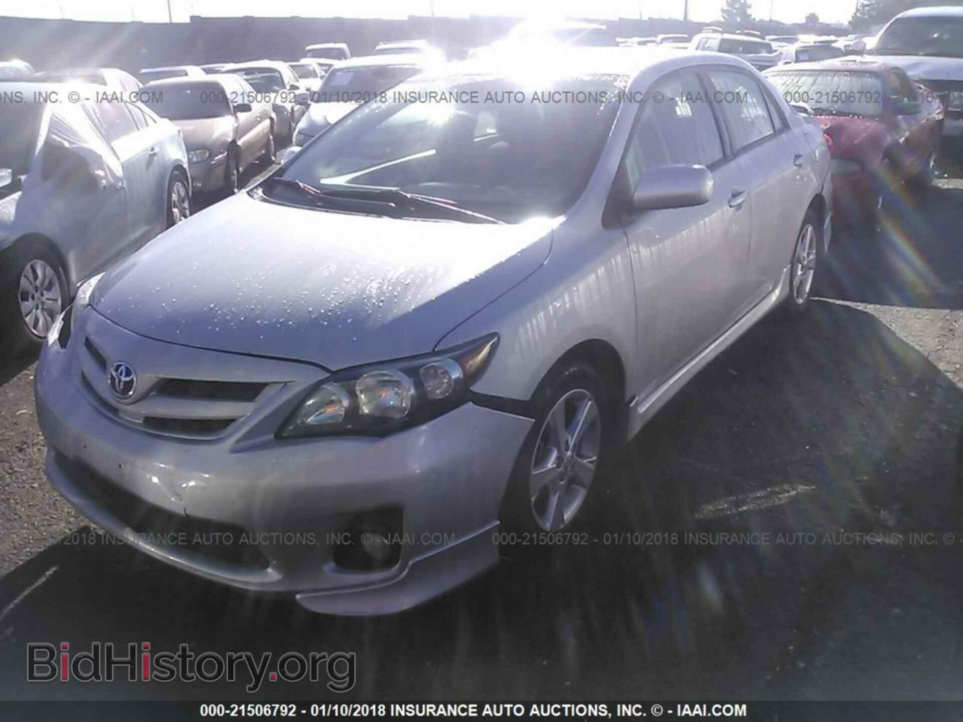 2011 Toyota Corolla - VIN: 2T1BU4EE2BC723799 - Фото 2