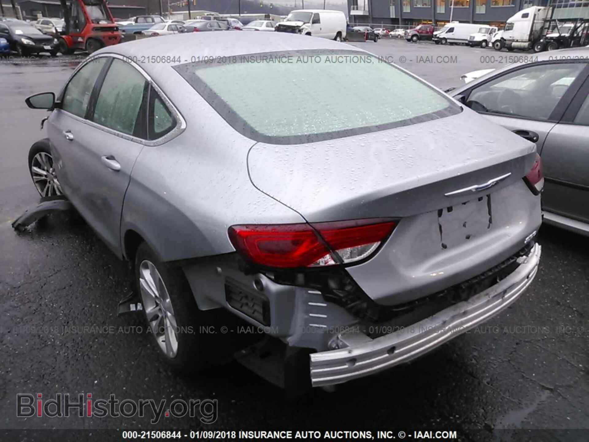 2015 Chrysler 200 - VIN: 1C3CCCAB8FN669459 - Photo 3