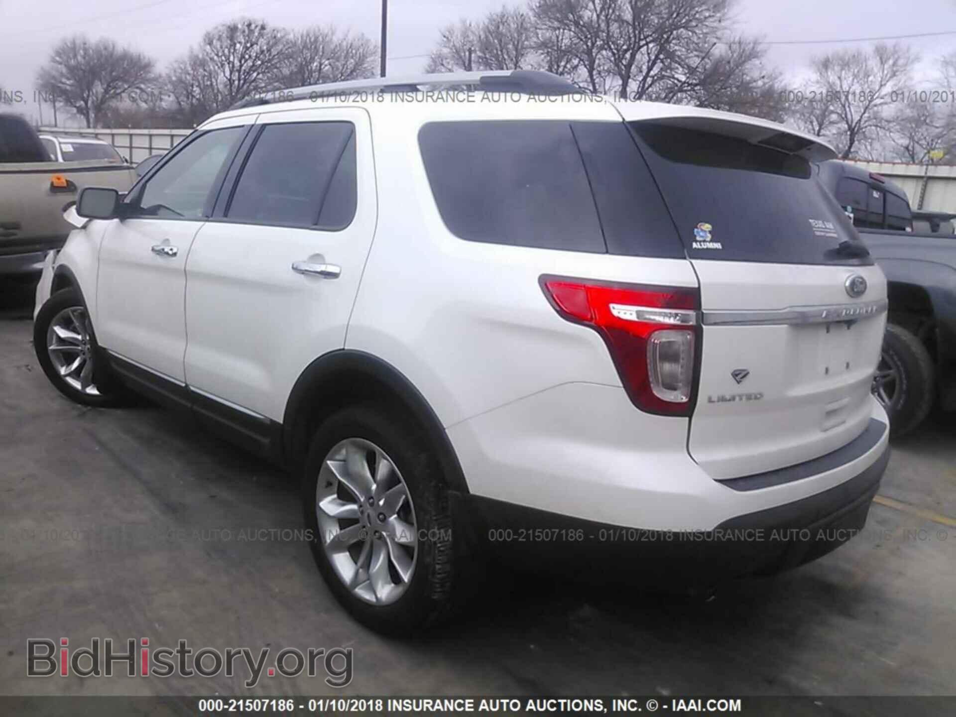 2014 Ford Explorer - VIN: 1FM5K8F82EGB09923 - Photo 3