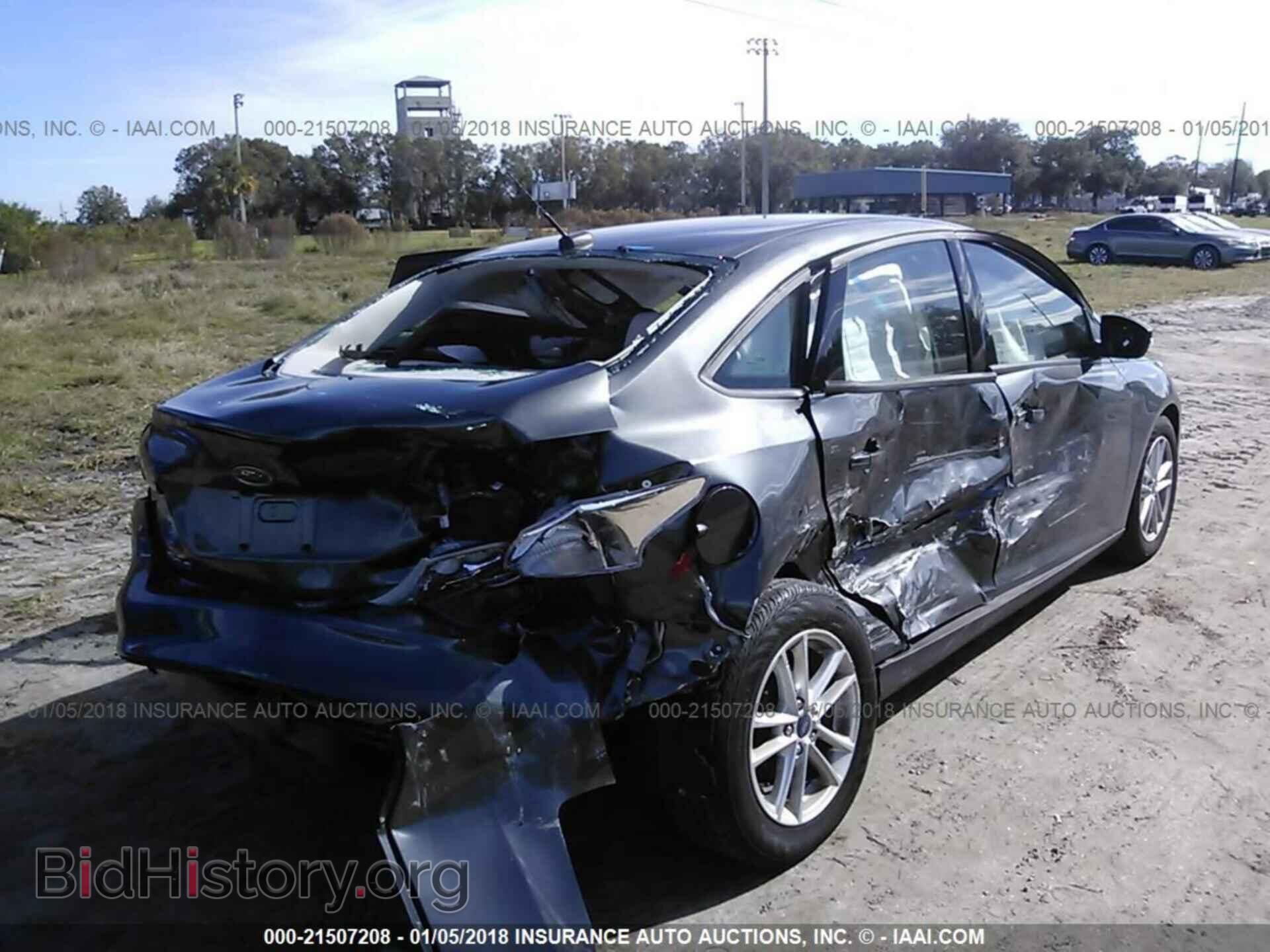 2017 Ford Focus - VIN: 1FADP3F28HL202348 - Фото 6