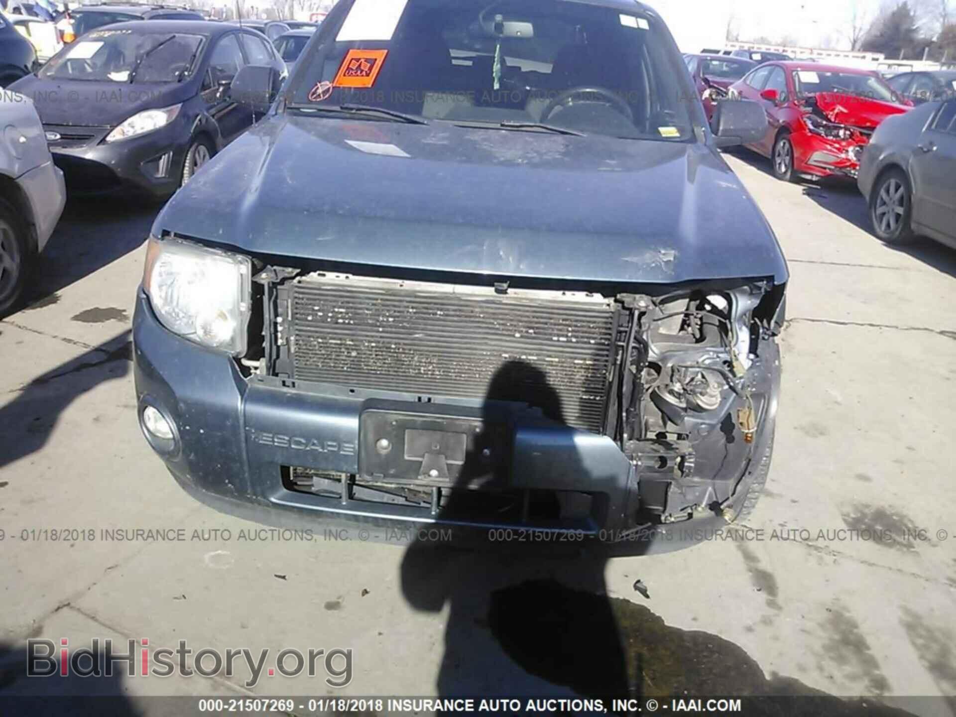 2011 Ford Escape - VIN: 1FMCU0D73BKB36604 - Photo 6