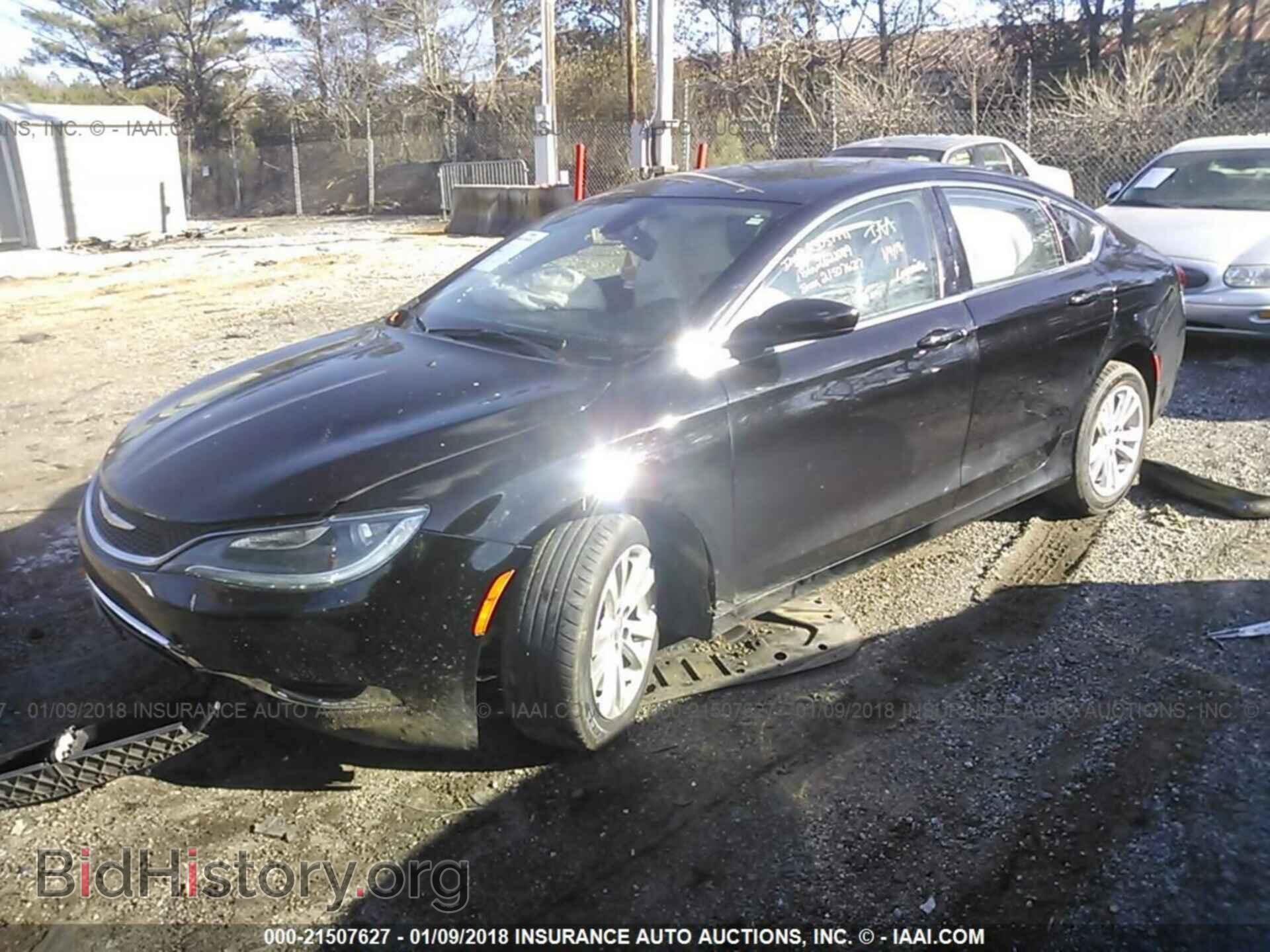 2015 Chrysler 200 - VIN: 1C3CCCAB2FN718669 - Photo 2