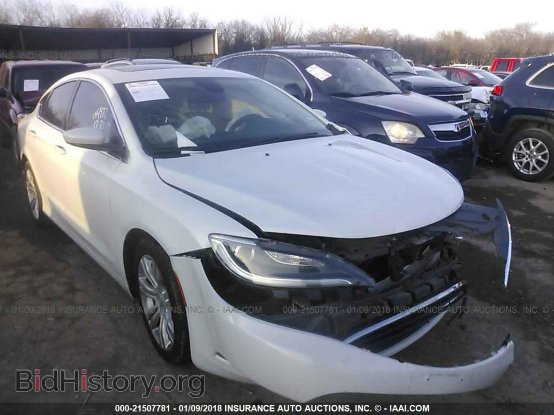 Photo 1C3CCCAB8FN588624 - Chrysler 200 2015