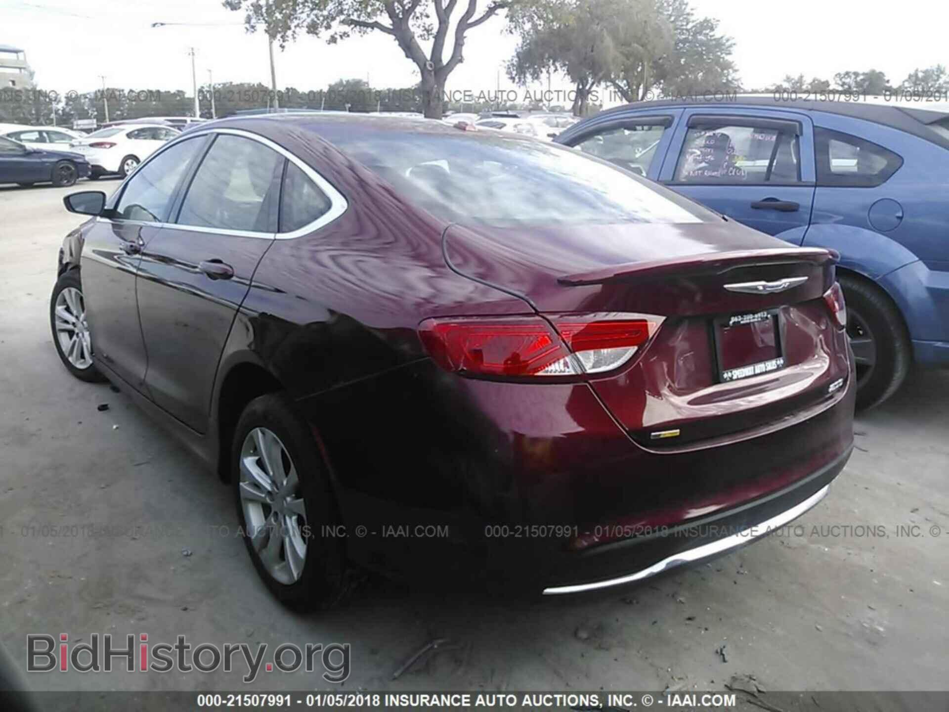 2015 Chrysler 200 - VIN: 1C3CCCAB2FN724682 - Photo 3