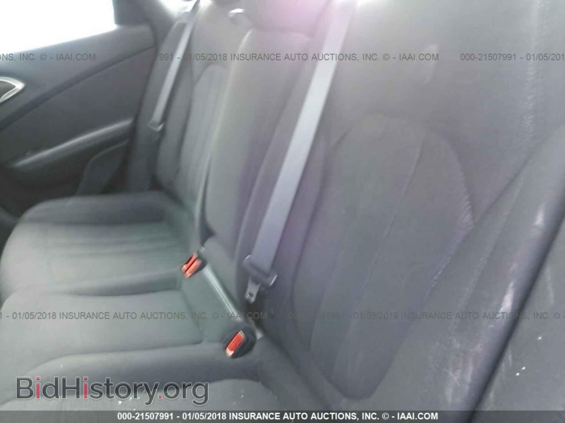 2015 Chrysler 200 - VIN: 1C3CCCAB2FN724682 - Photo 8