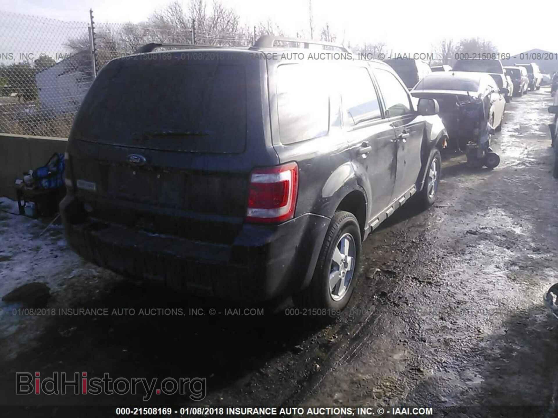 2011 Ford Escape - VIN: 1FMCU0D72BKB22967 - Photo 4