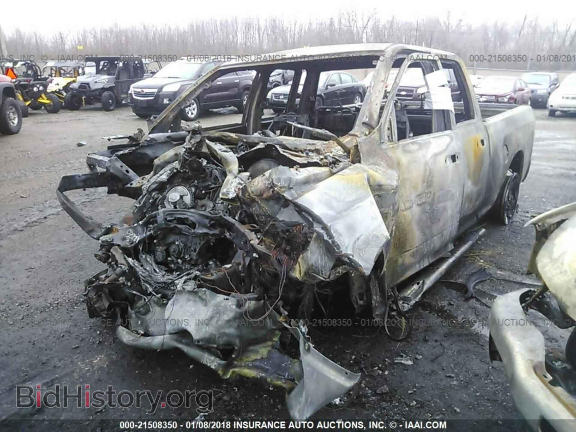 2012 Dodge Ram 1500 - VIN: 1C6RD7GT7CS283078 - Фото 2
