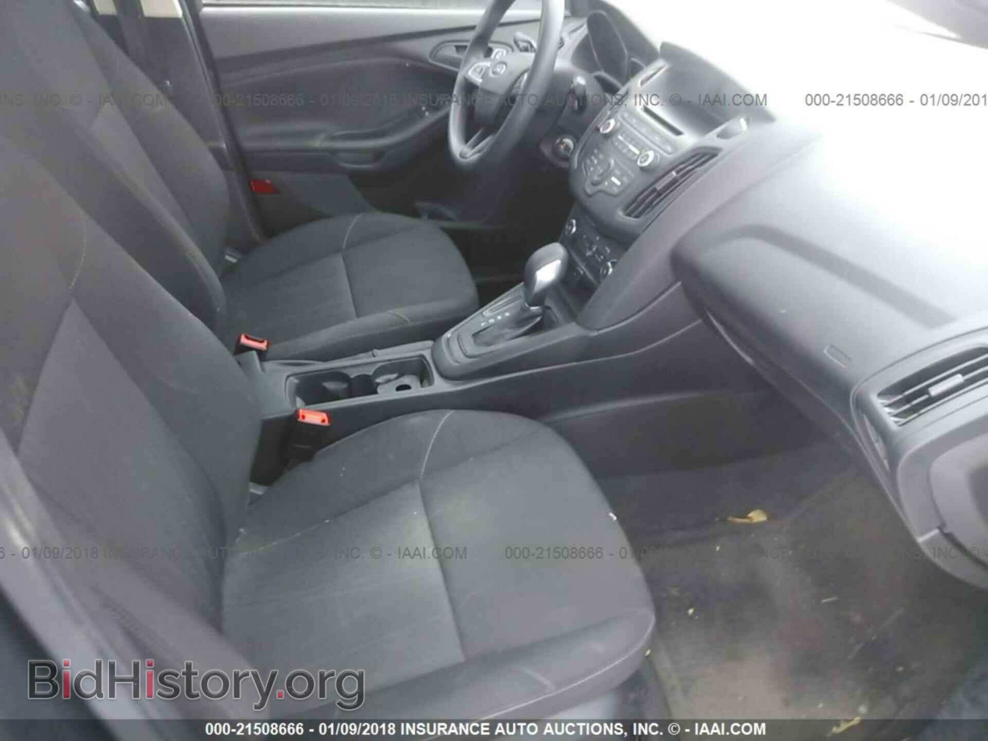 2016 Ford Focus - VIN: 1FADP3E24GL224444 - Photo 5