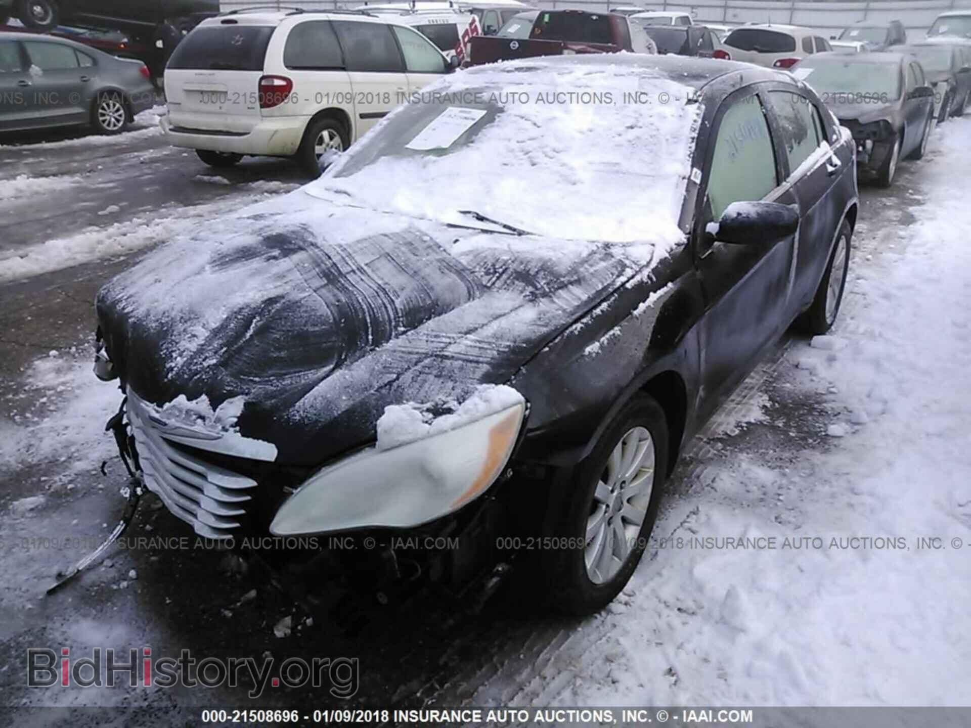 2012 Chrysler 200 - VIN: 1C3CCBBB4CN132091 - Photo 2