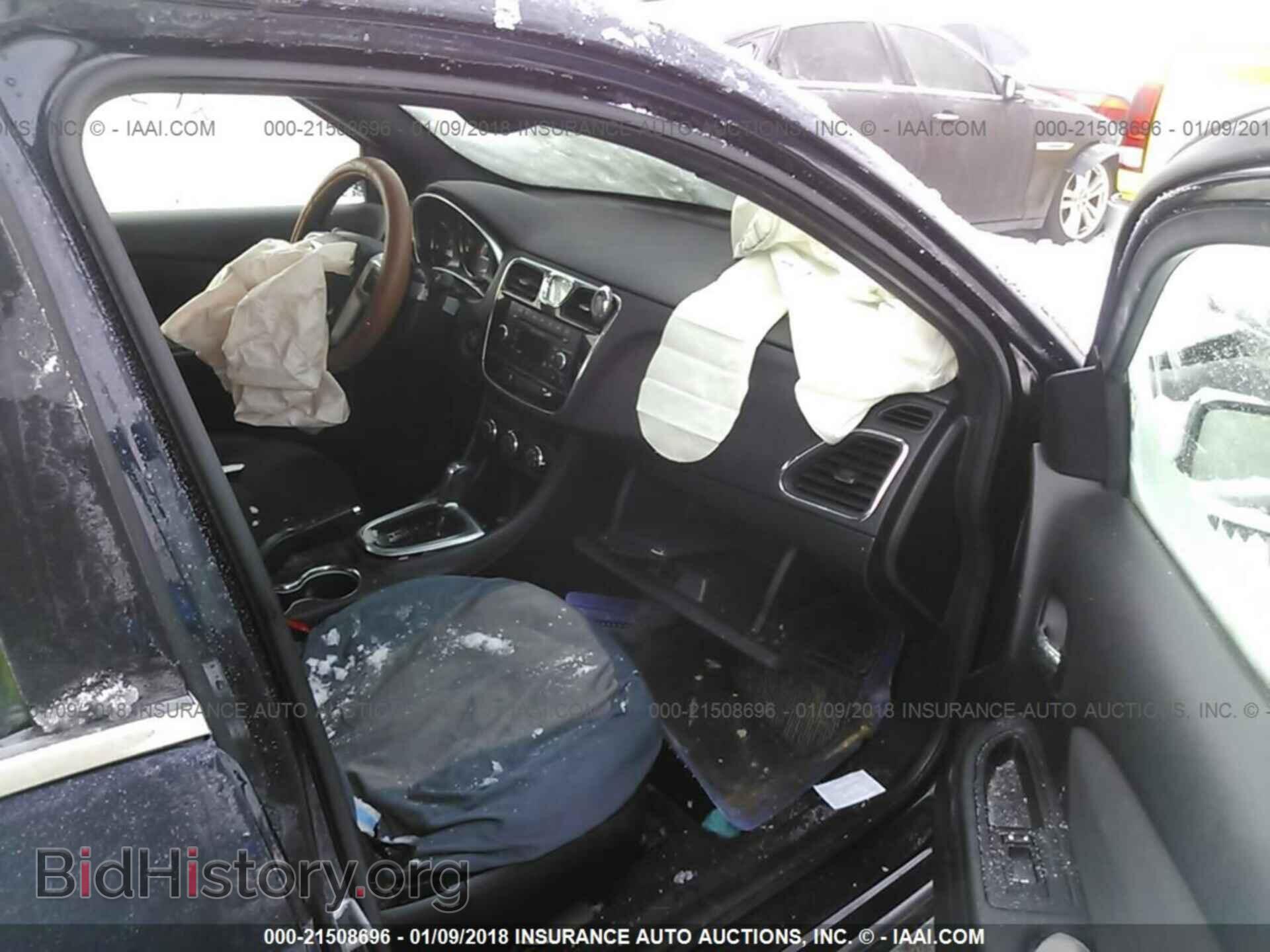 2012 Chrysler 200 - VIN: 1C3CCBBB4CN132091 - Photo 5