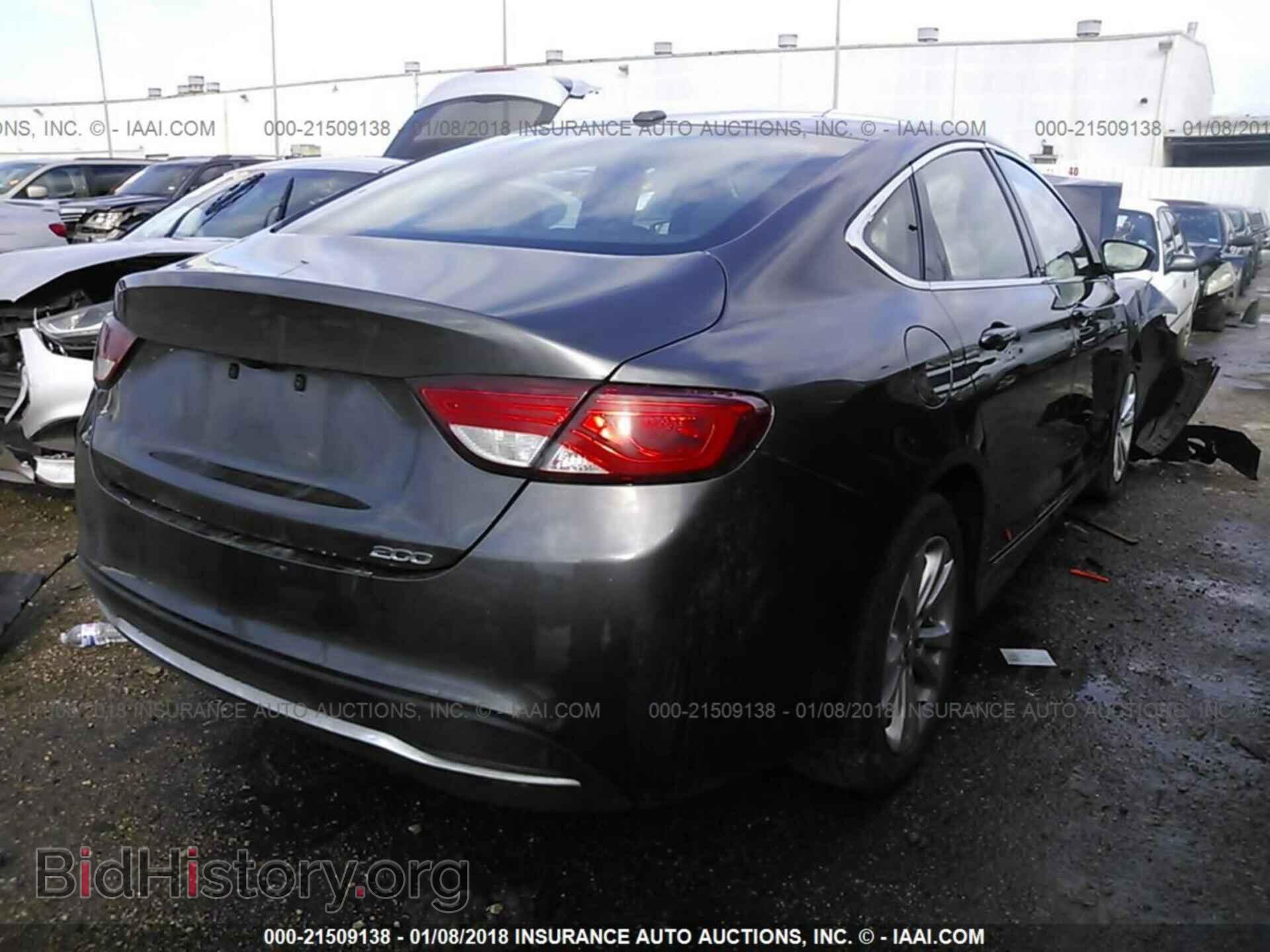 2015 Chrysler 200 - VIN: 1C3CCCAB9FN726266 - Photo 4