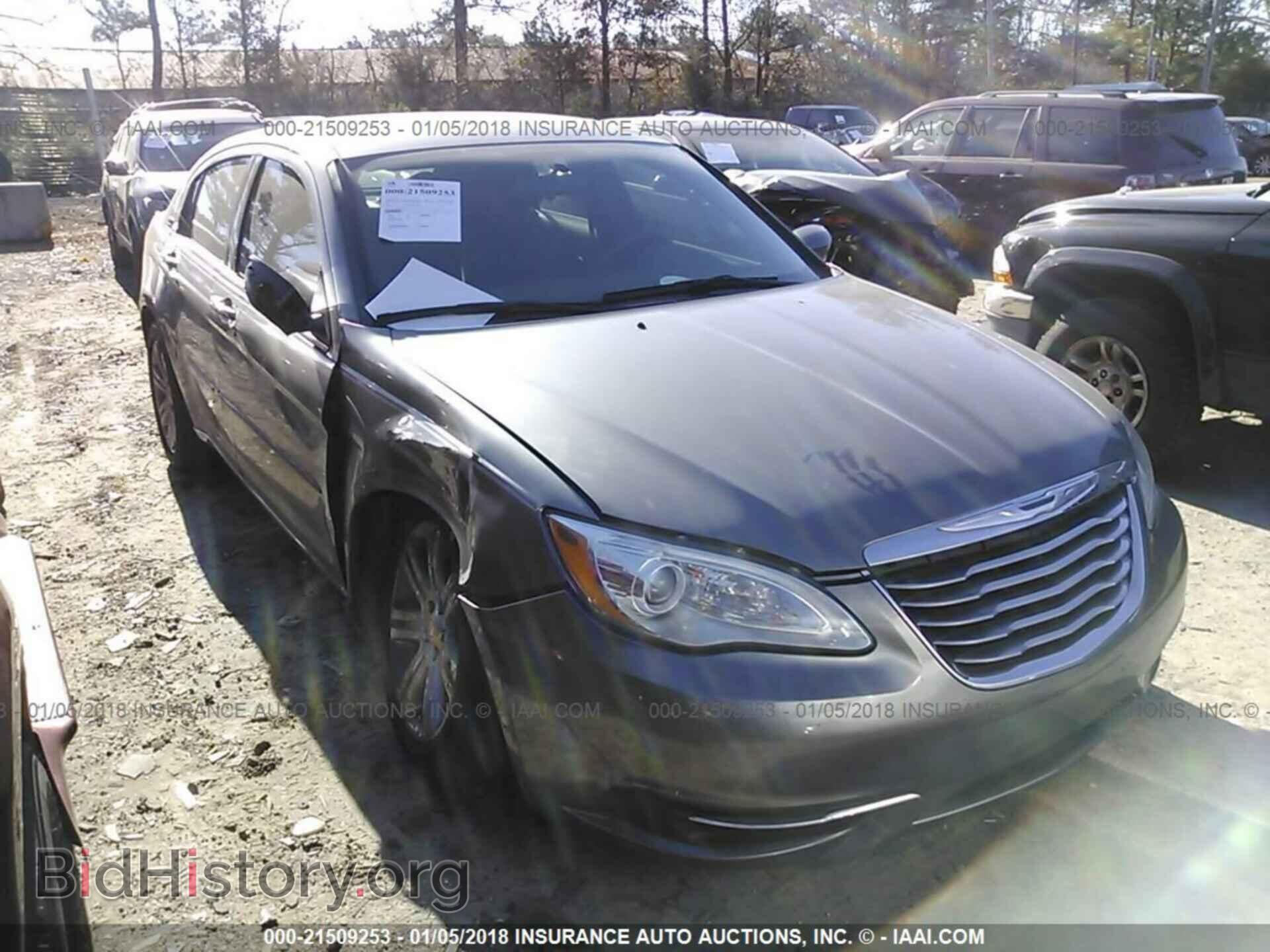 Photo 1C3CCBAB8DN763736 - Chrysler 200 2013