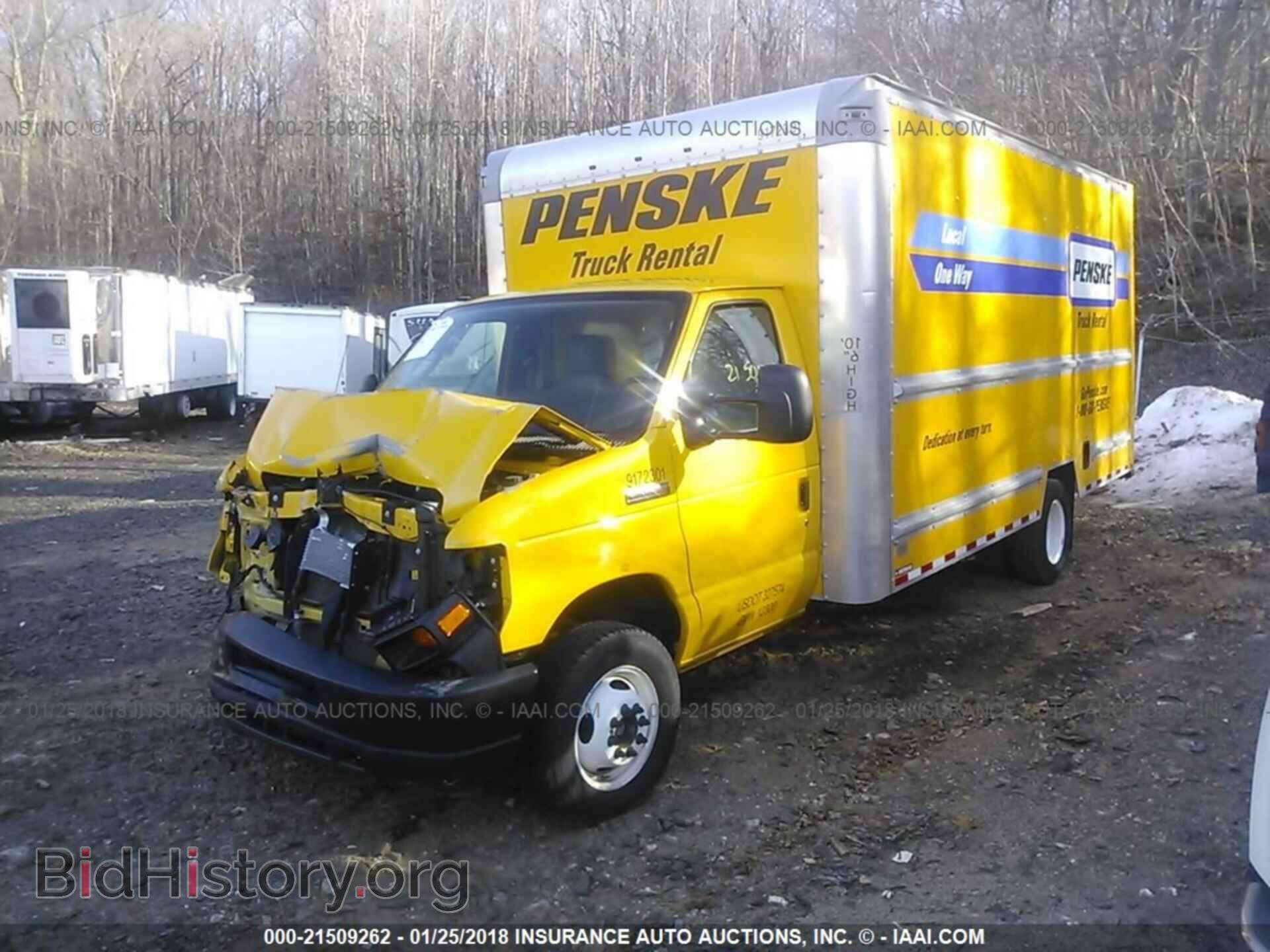 2015 Ford Econoline - VIN: 1FDWE3FS4FDA24188 - Фото 2