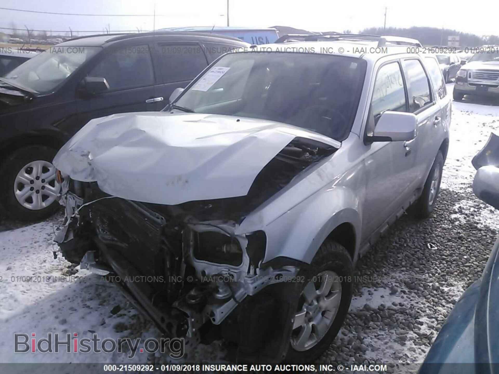 2012 Ford Escape - VIN: 1FMCU0E71CKA05607 - Фото 2