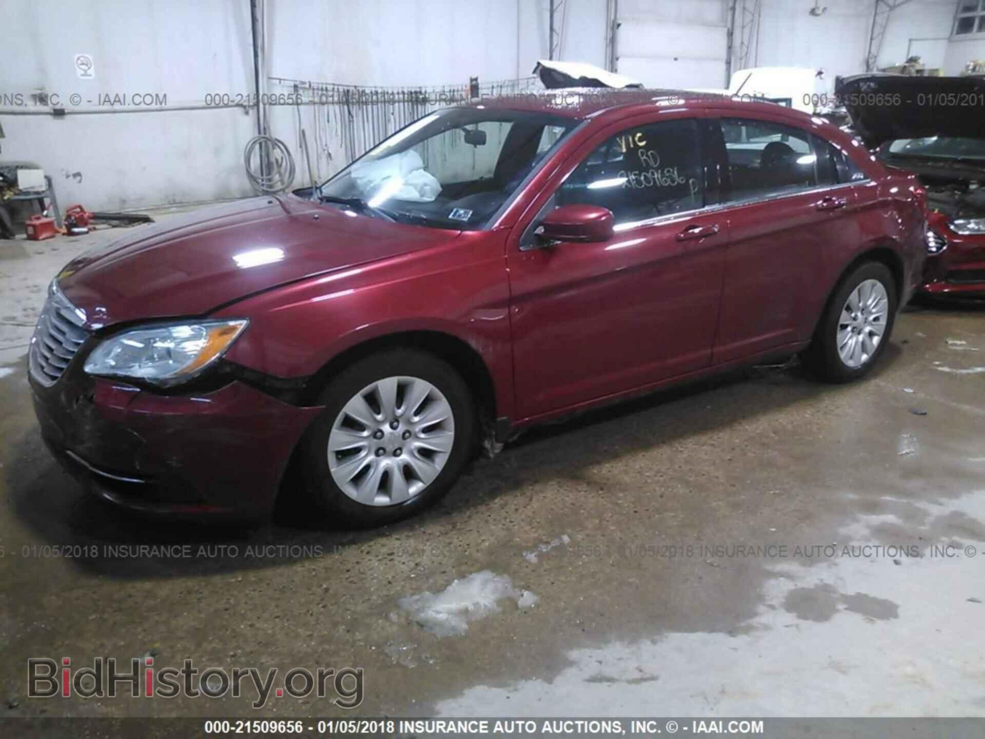 2012 Chrysler 200 - VIN: 1C3CCBAB2CN221580 - Photo 2