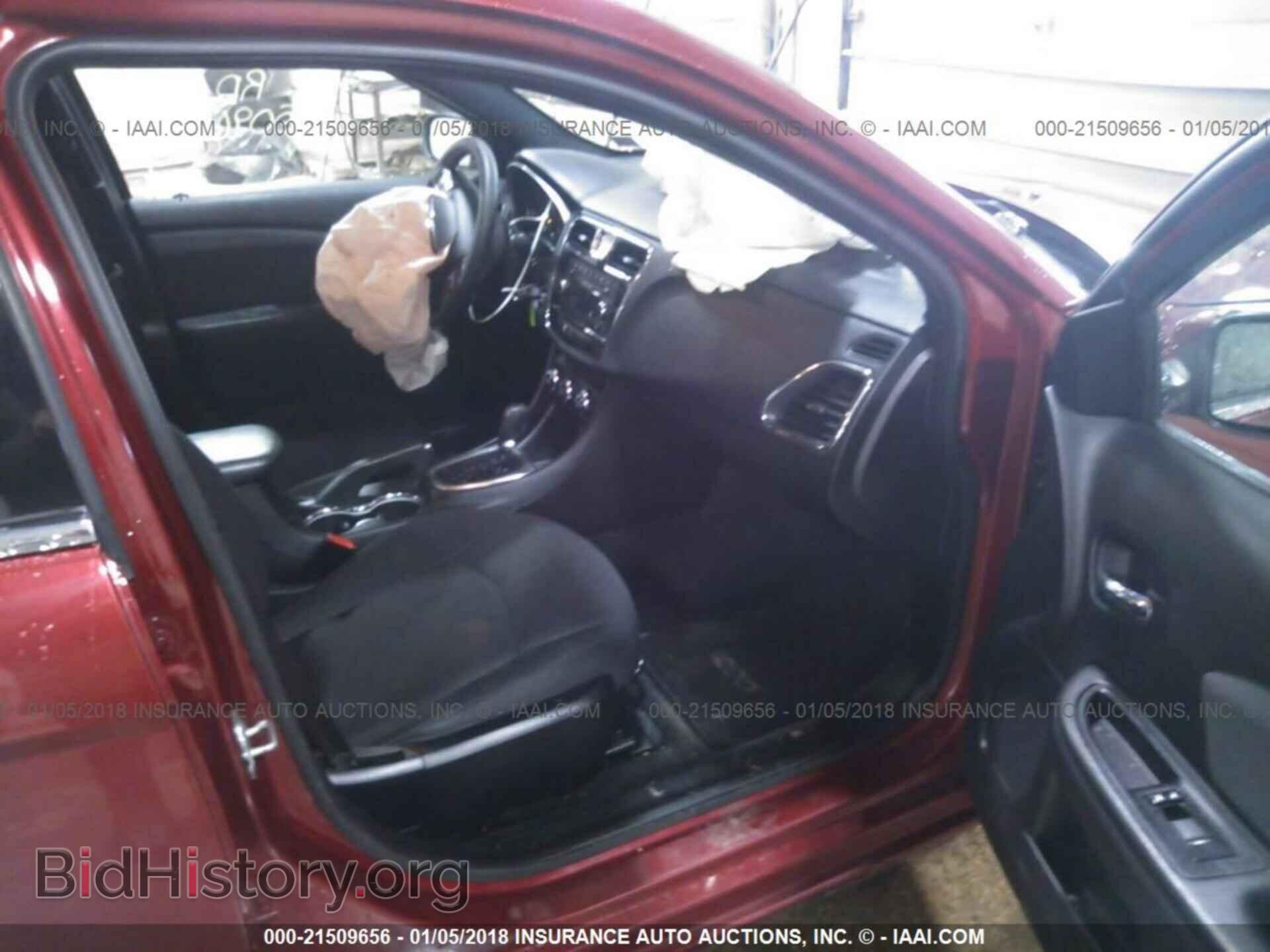 2012 Chrysler 200 - VIN: 1C3CCBAB2CN221580 - Photo 5