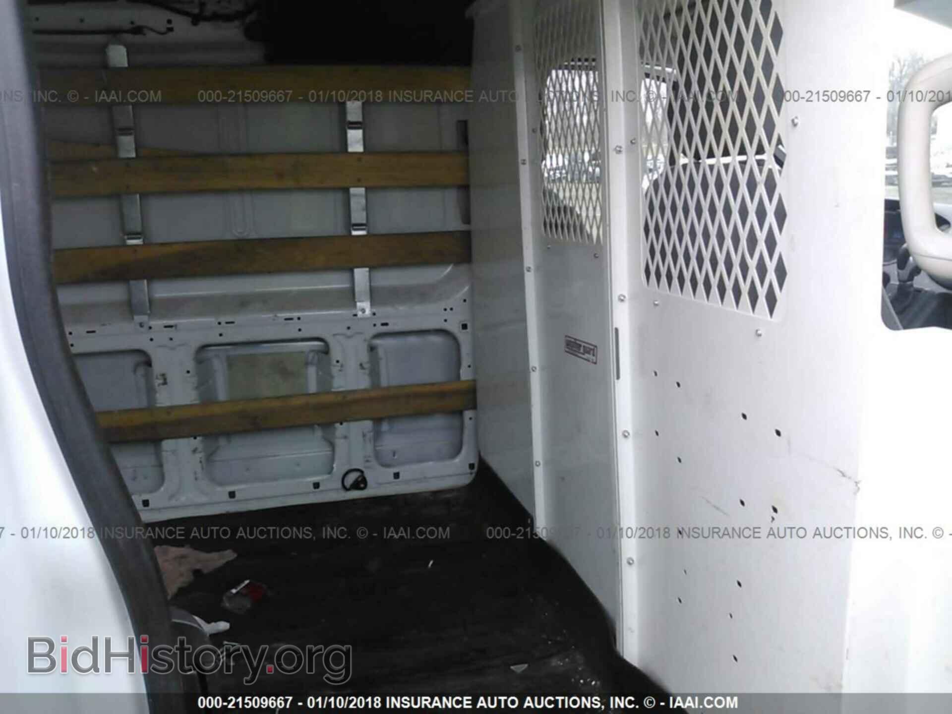 2015 Ford Transit - VIN: 1FTNR1ZM9FKA60704 - Фото 8