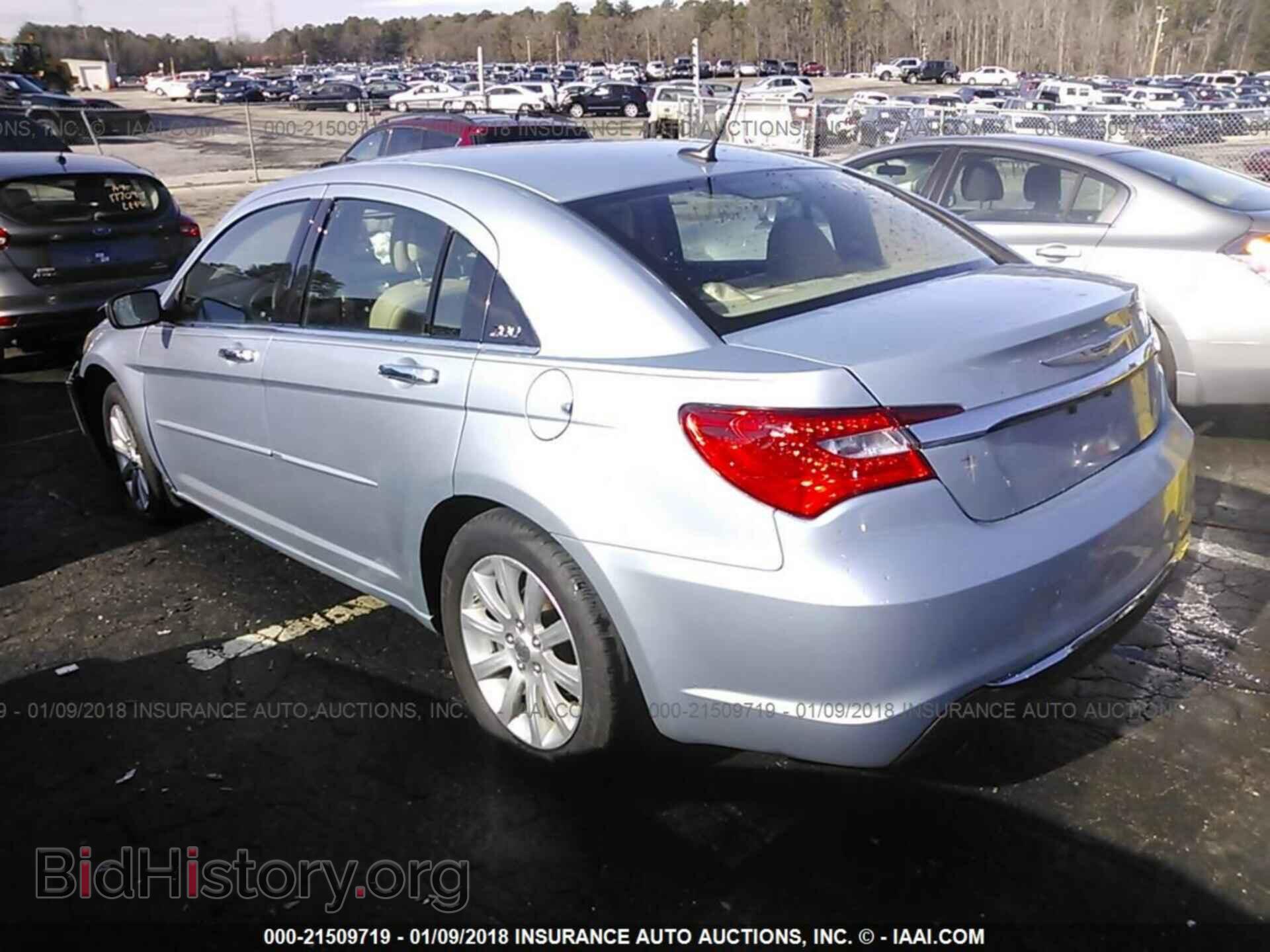 2013 Chrysler 200 - VIN: 1C3CCBCG1DN526014 - Фото 3