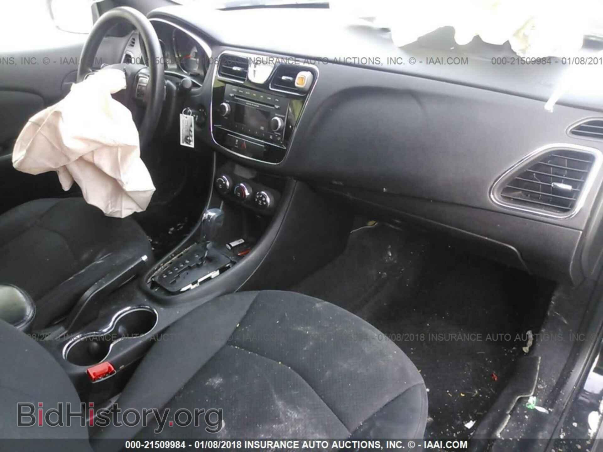 2012 Chrysler 200 - VIN: 1C3CCBAB7CN127226 - Photo 5