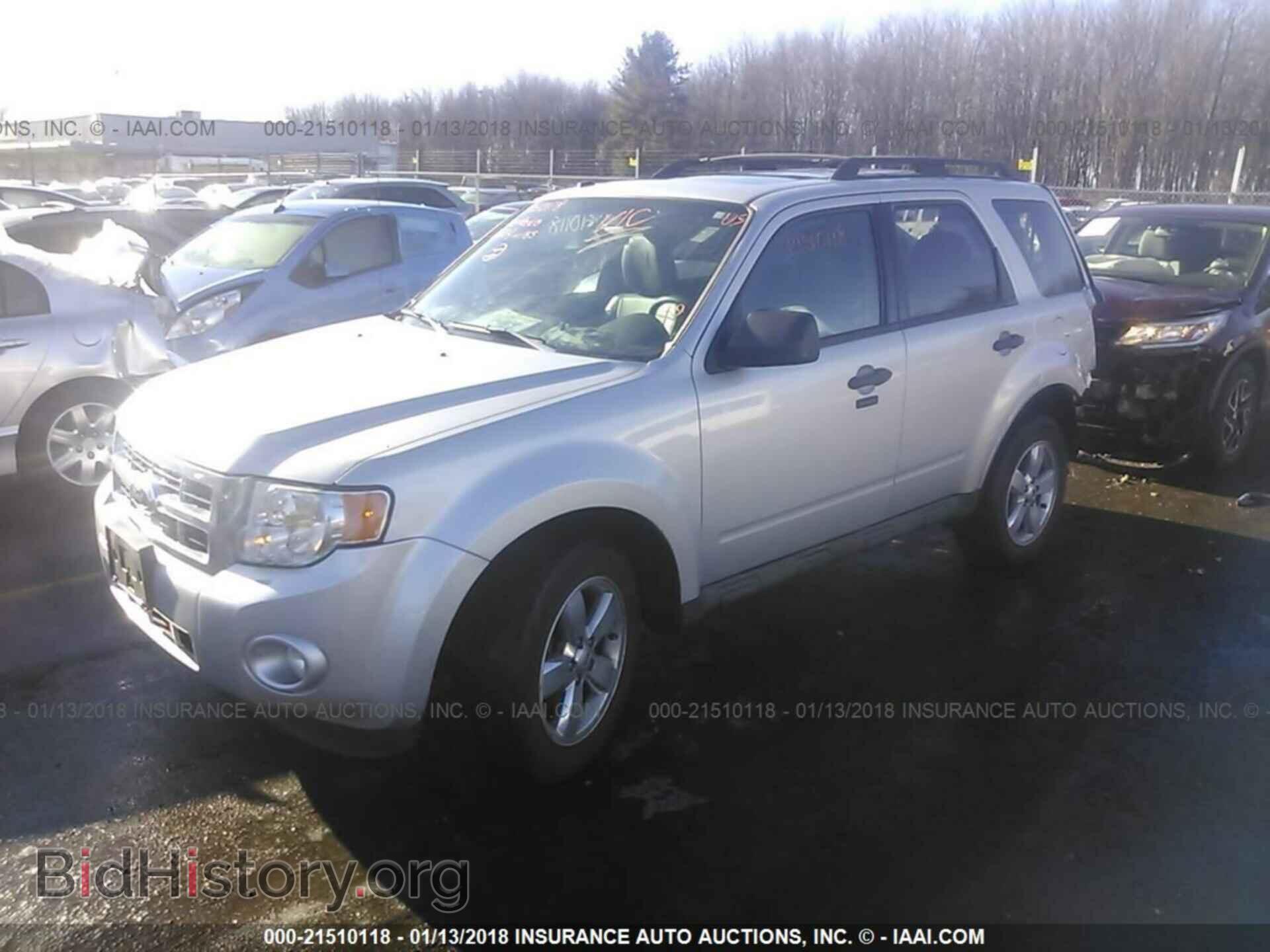 2012 Ford Escape - VIN: 1FMCU9DG4CKB99166 - Фото 2
