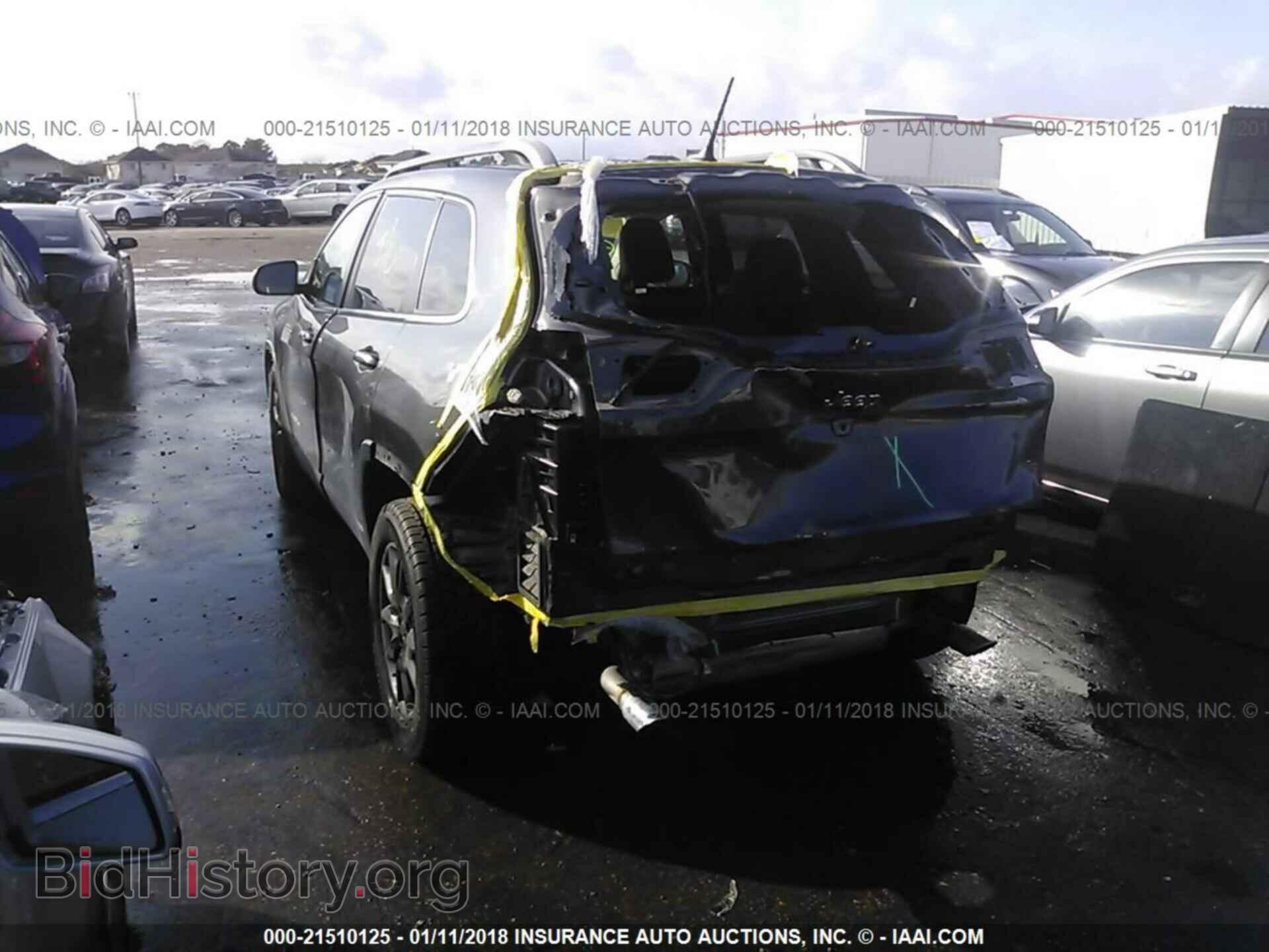 2014 Jeep Cherokee - VIN: 1C4PJLDS5EW194375 - Фото 3