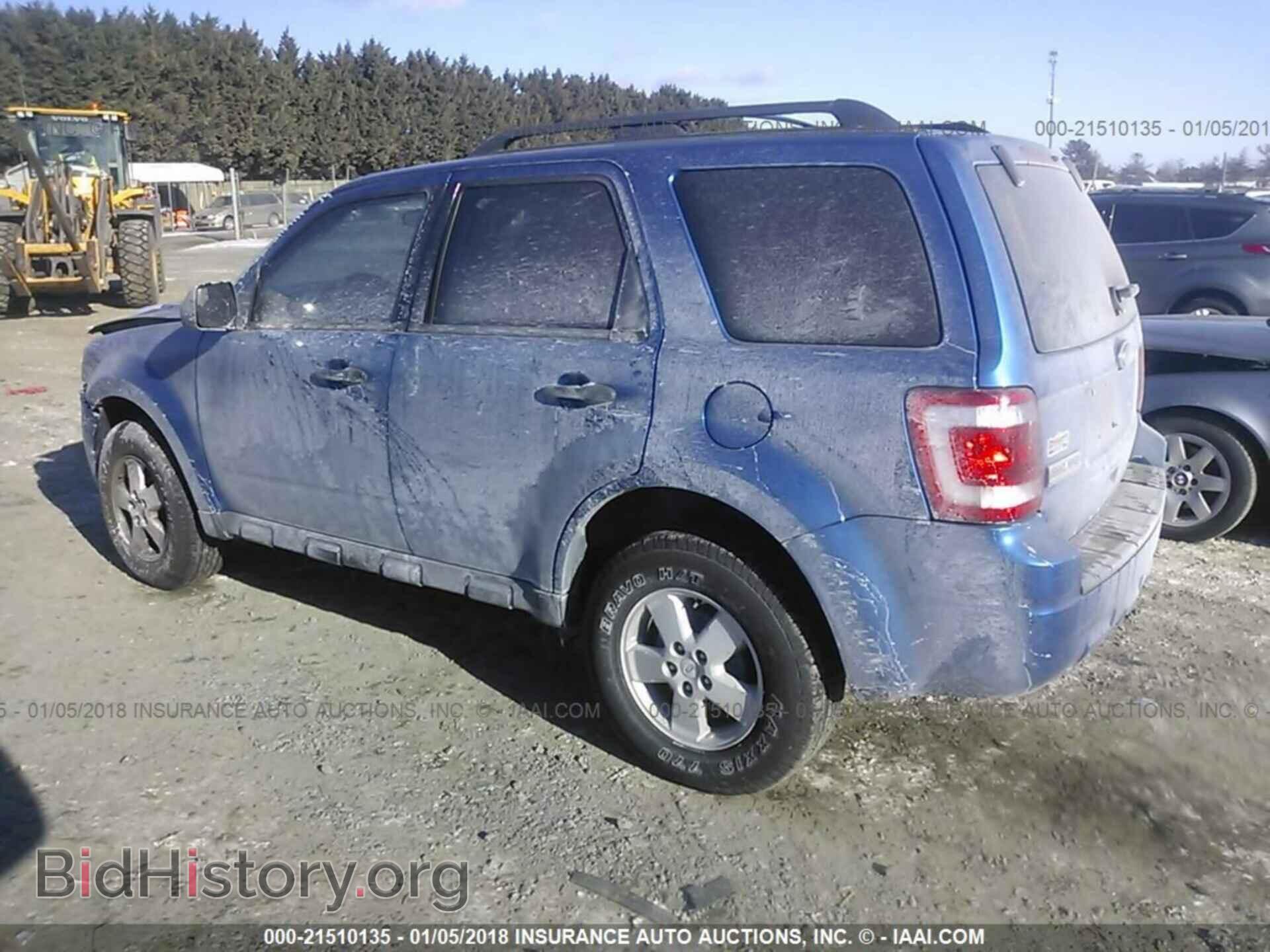 2011 Ford Escape - VIN: 1FMCU0C74BKA25853 - Photo 3