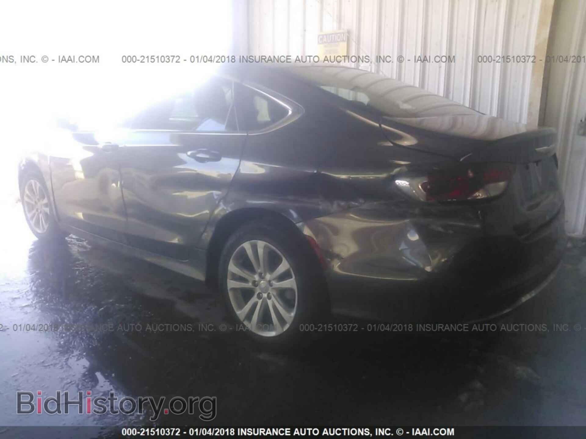 2016 Chrysler 200 - VIN: 1C3CCCAB5GN173018 - Photo 3