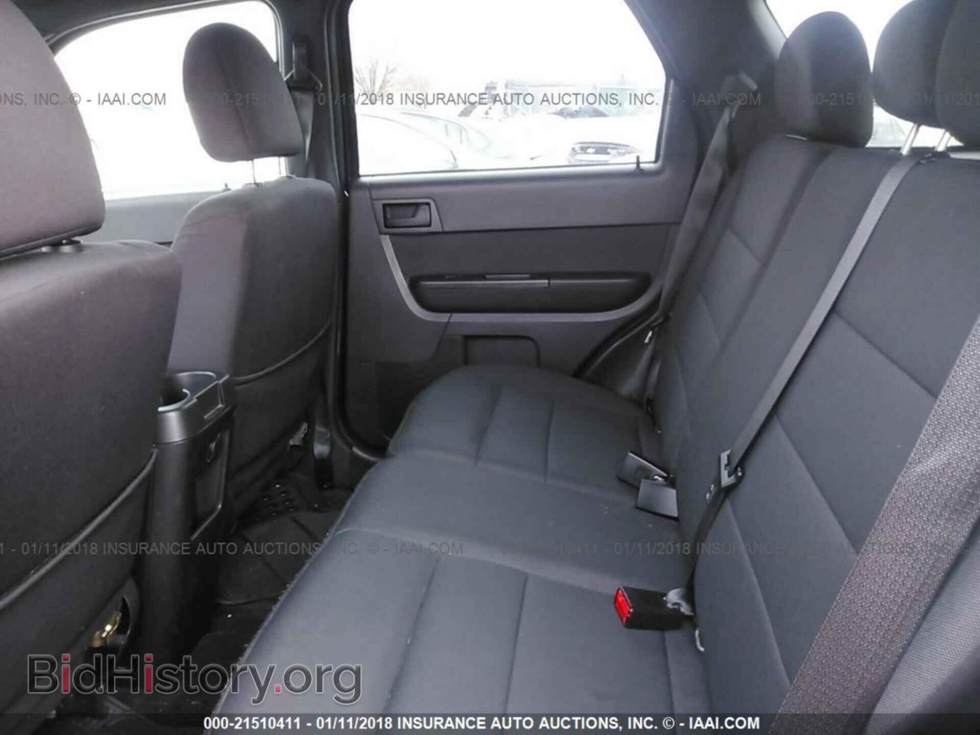 2011 Ford Escape - VIN: 1FMCU9DG6BKB84988 - Photo 8