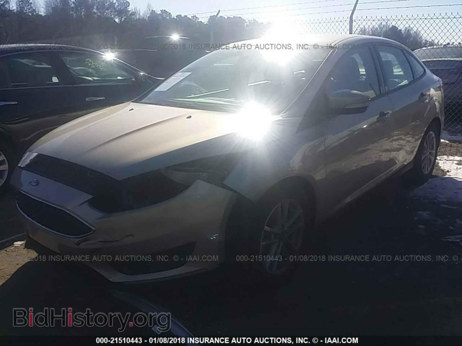 2017 Ford Focus - VIN: 1FADP3F25HL251572 - Photo 2