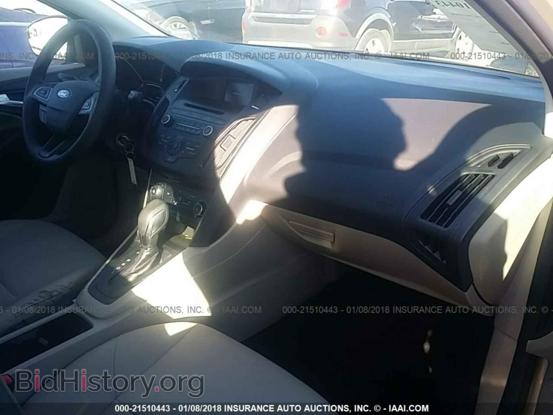 2017 Ford Focus - VIN: 1FADP3F25HL251572 - Photo 5