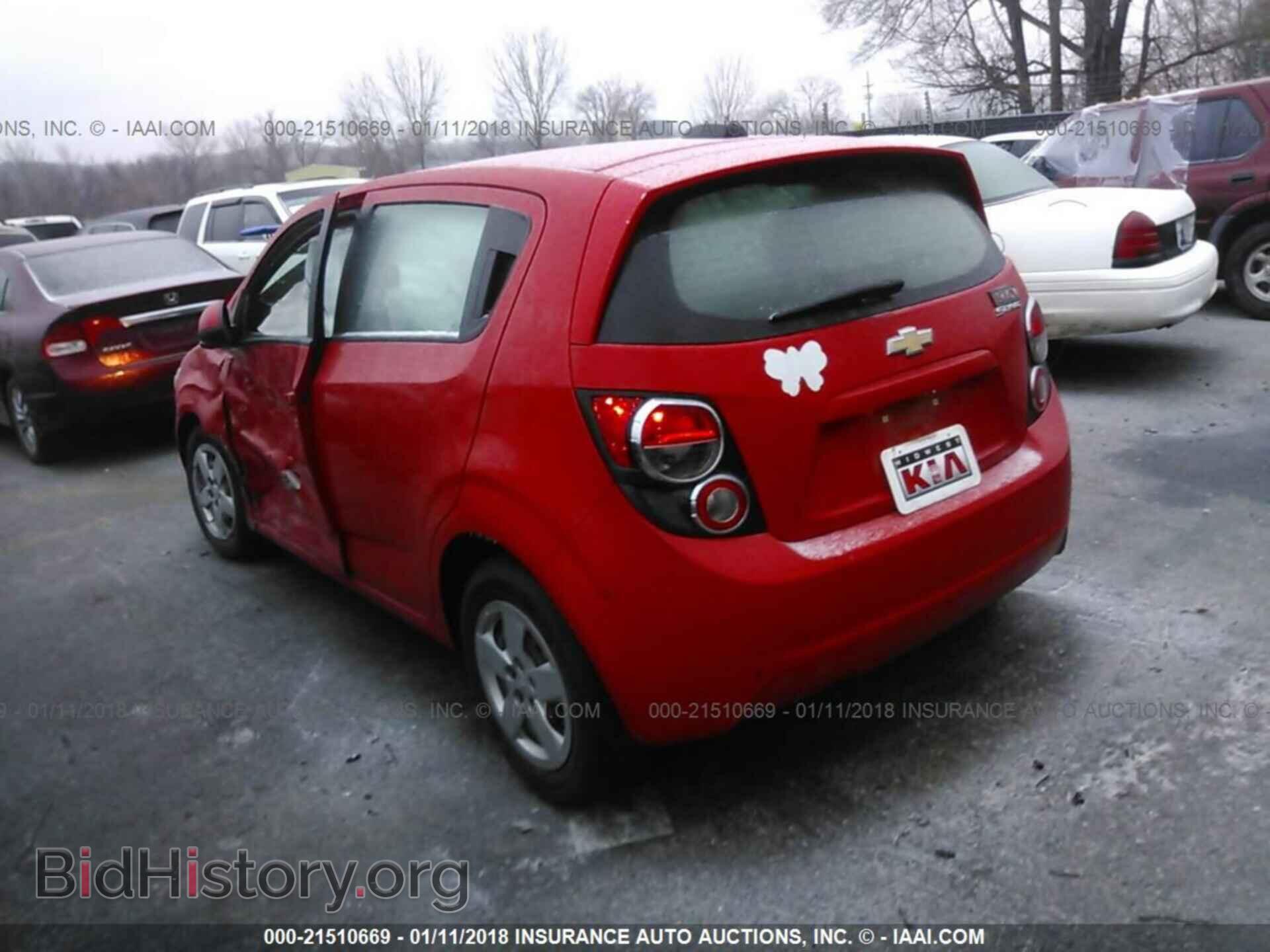 2015 Chevrolet Sonic - VIN: 1G1JA6SH7F4114711 - Фото 3