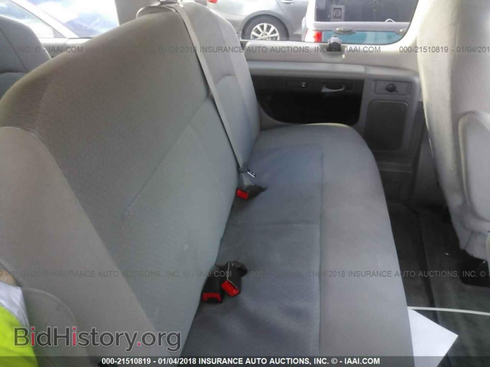2011 Ford Econoline - VIN: 1FBNE3BL3BDB25056 - Фото 8