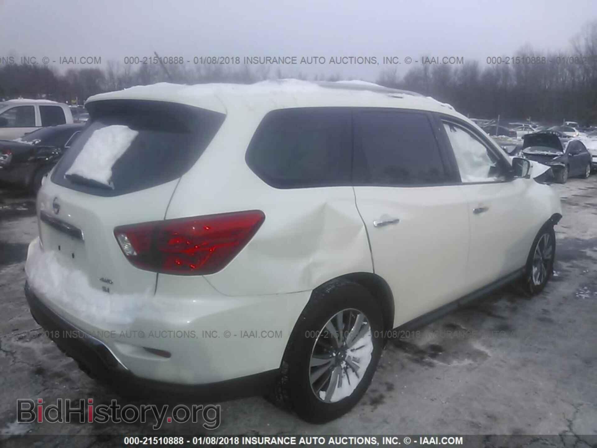 2017 Nissan Pathfinder - VIN: 5N1DR2MM9HC633490 - Фото 4
