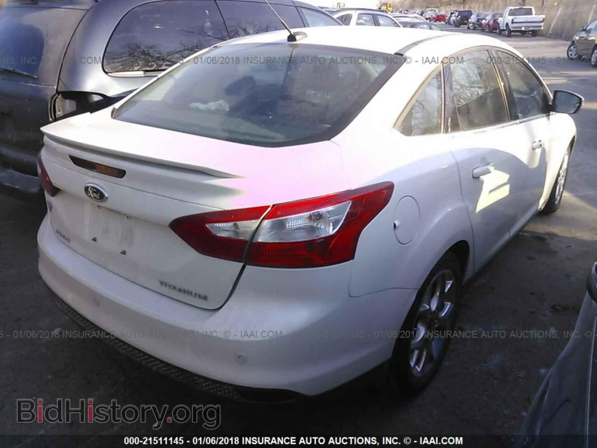 2012 Ford Focus - VIN: 1FAHP3J29CL366855 - Photo 4