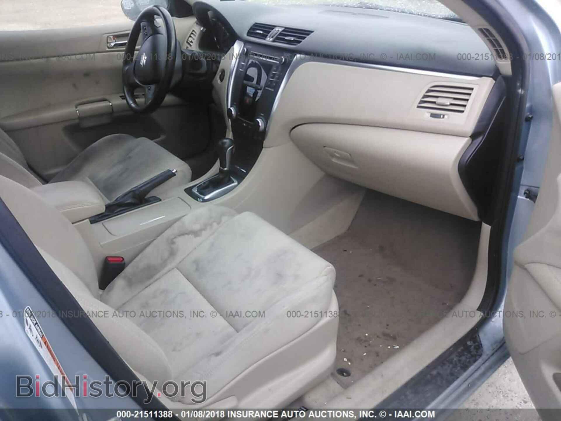 2011 Suzuki Kizashi - VIN: JS2RF9A32B6110976 - Photo 5