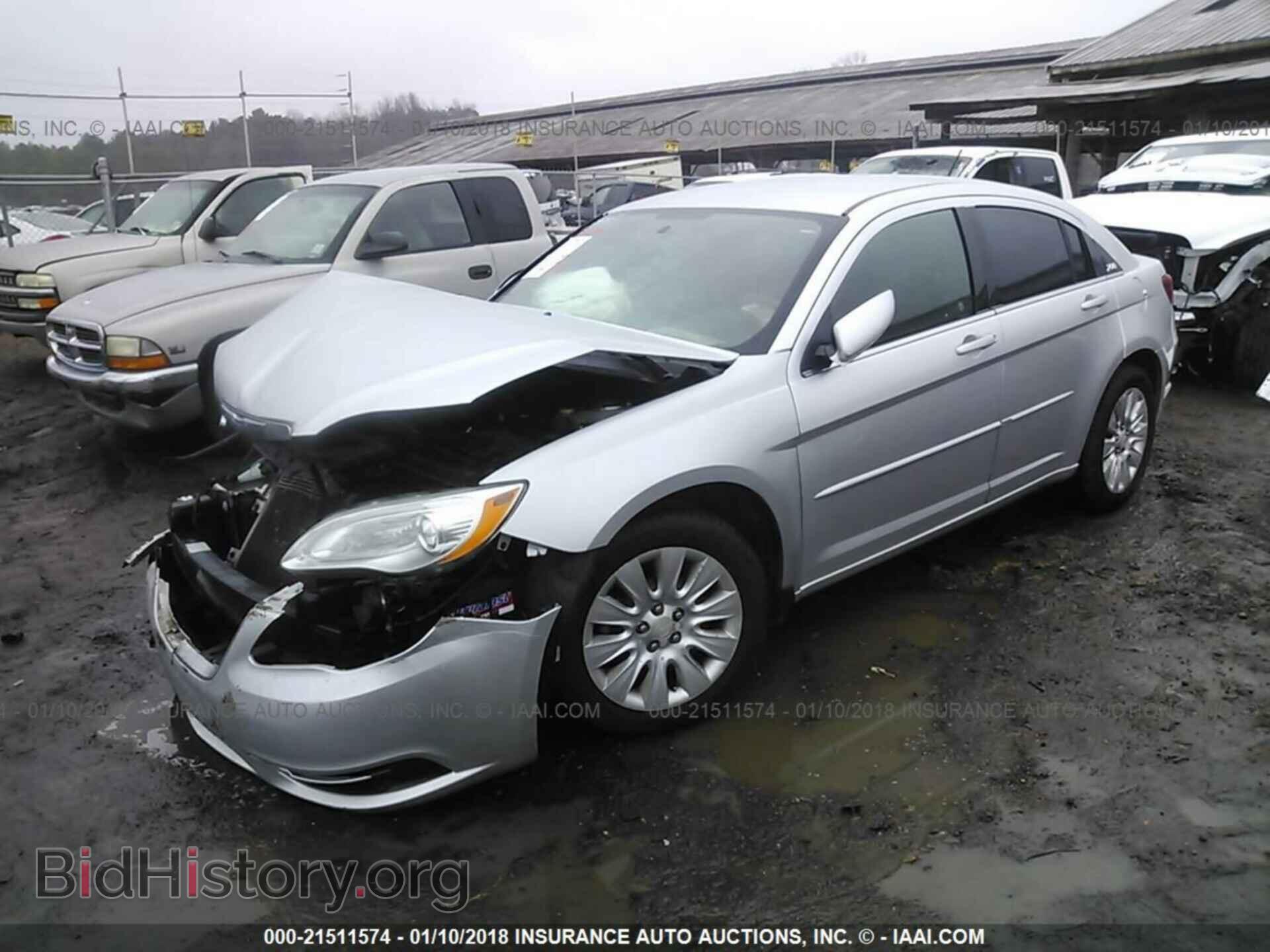 2012 Chrysler 200 - VIN: 1C3CCBAB2CN217268 - Фото 2