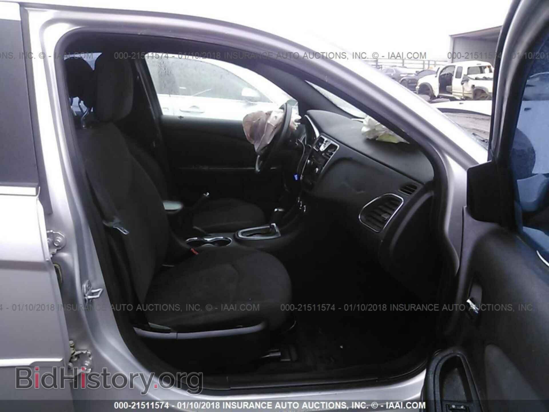 2012 Chrysler 200 - VIN: 1C3CCBAB2CN217268 - Фото 5