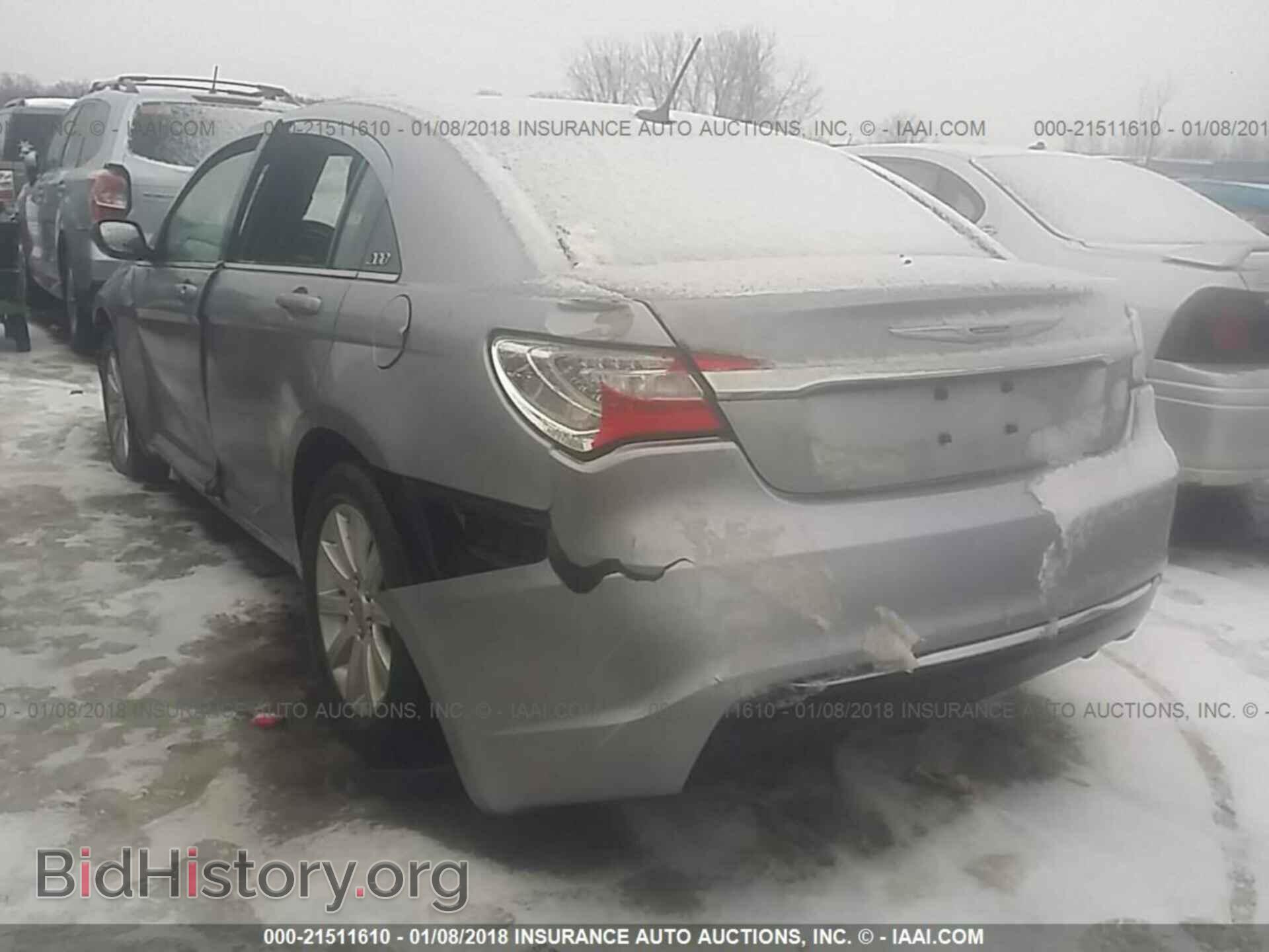 2013 Chrysler 200 - VIN: 1C3CCBBB3DN545573 - Фото 3