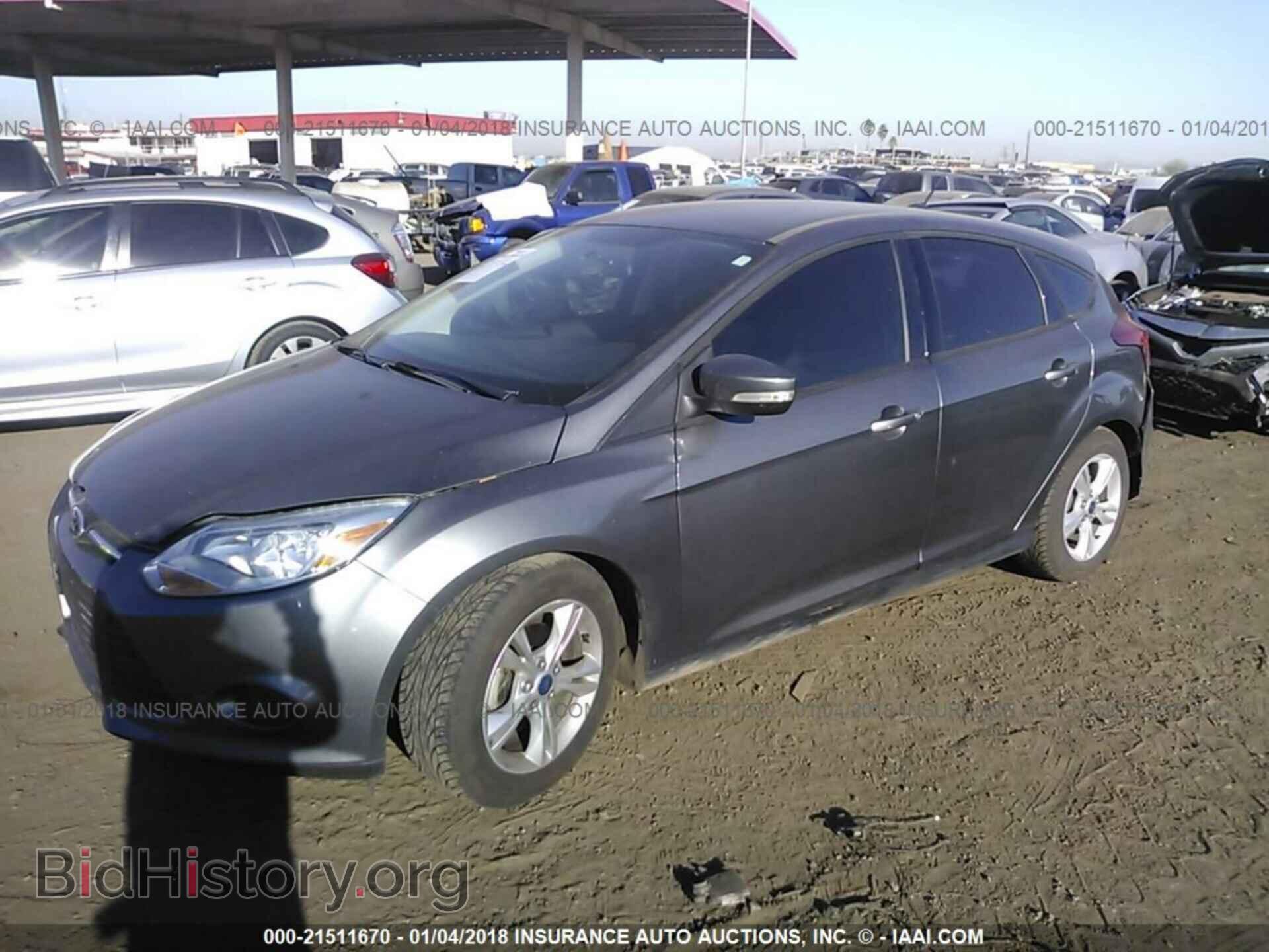 2013 Ford Focus - VIN: 1FADP3K25DL211136 - Фото 2