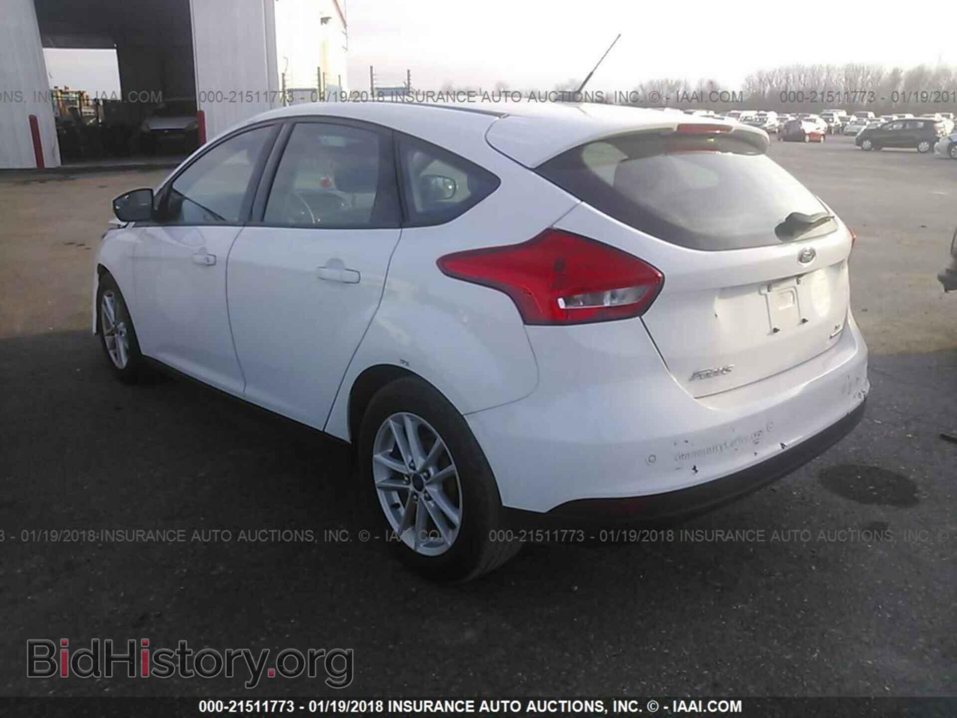 2015 Ford Focus - VIN: 1FADP3K26FL250384 - Photo 3