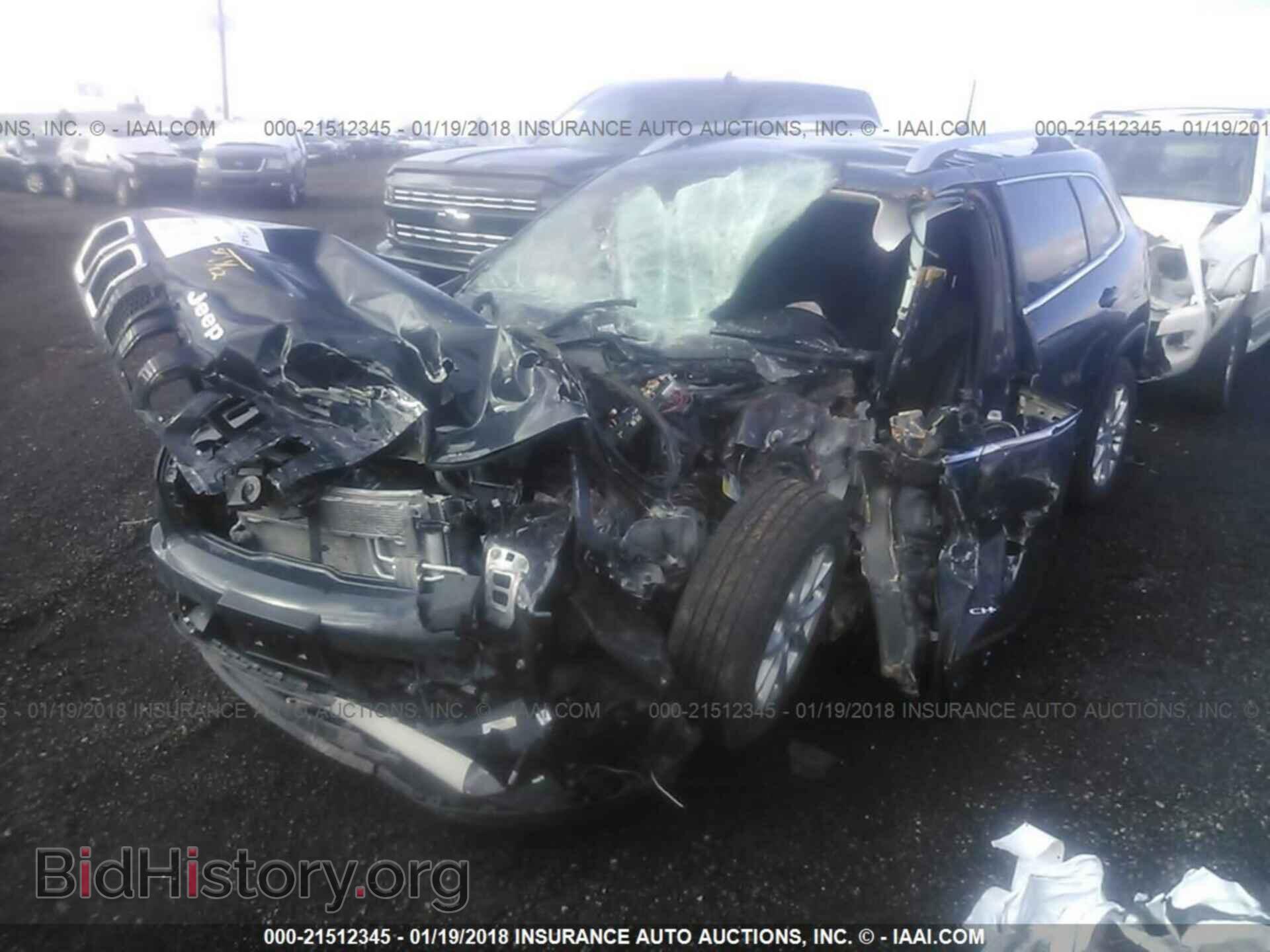 2018 Jeep Cherokee - VIN: 1C4PJMLX0JD583403 - Фото 2