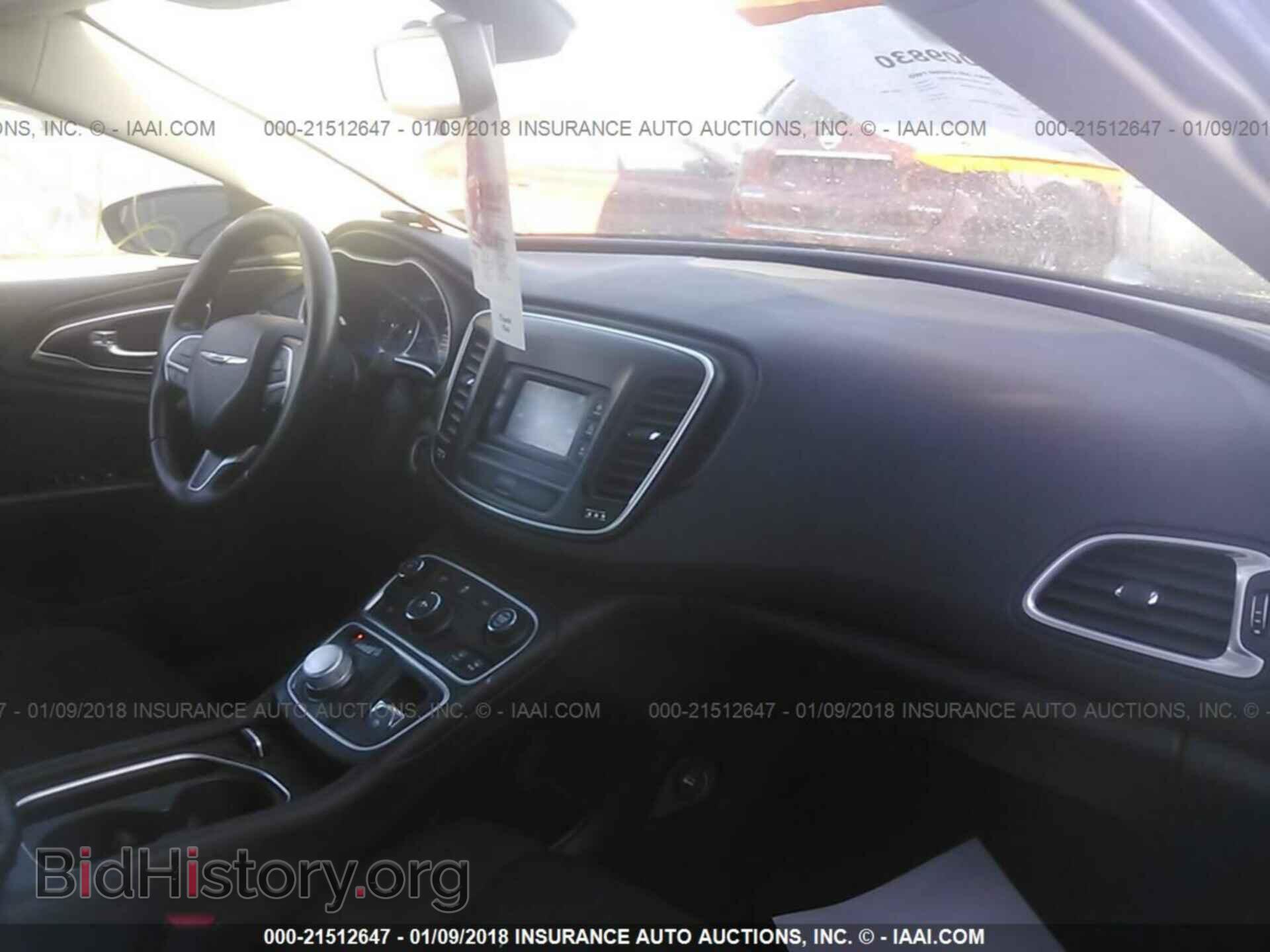 2015 Chrysler 200 - VIN: 1C3CCCAB1FN732756 - Photo 5