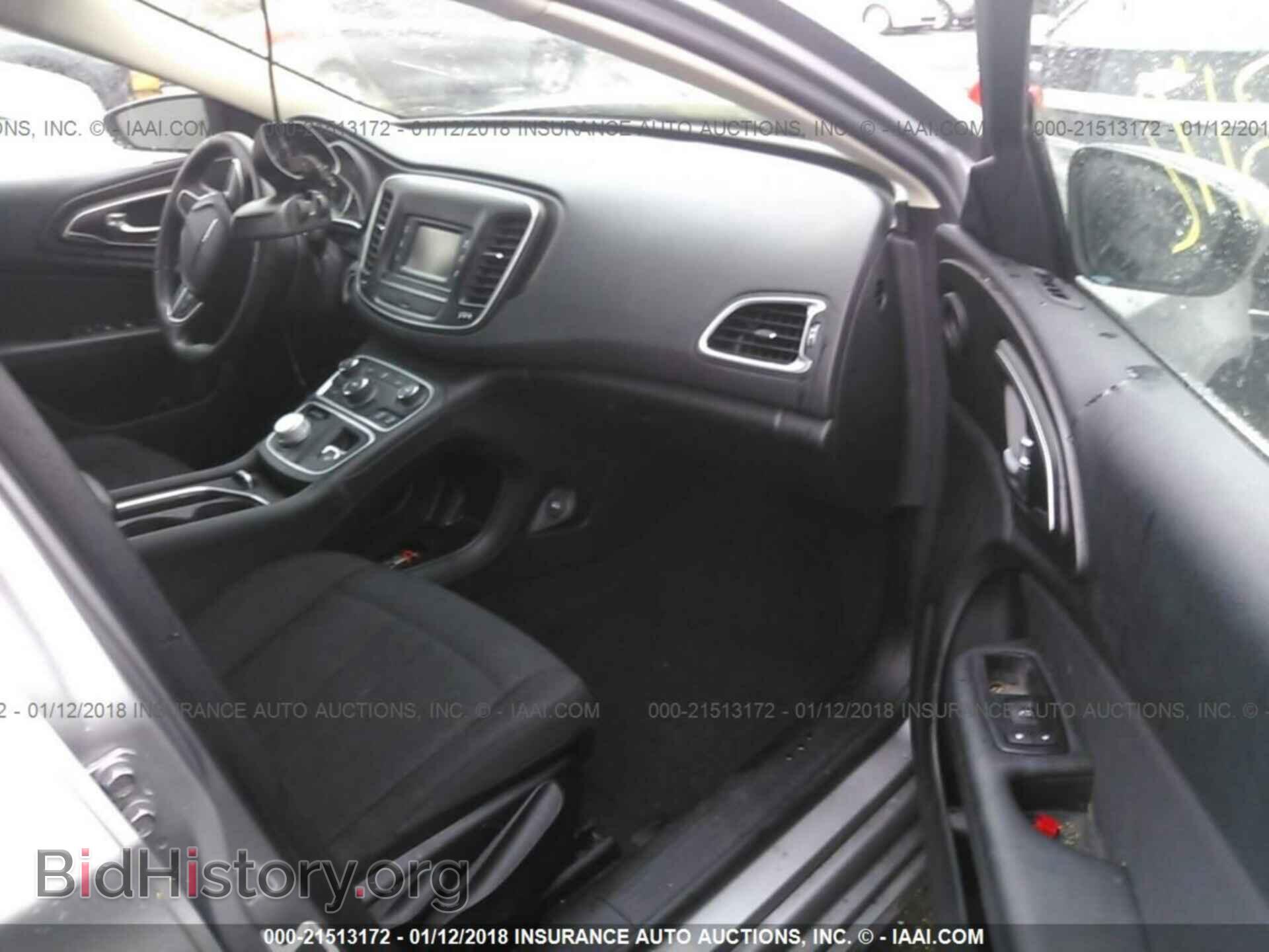 2016 Chrysler 200 - VIN: 1C3CCCFB9GN189179 - Photo 5